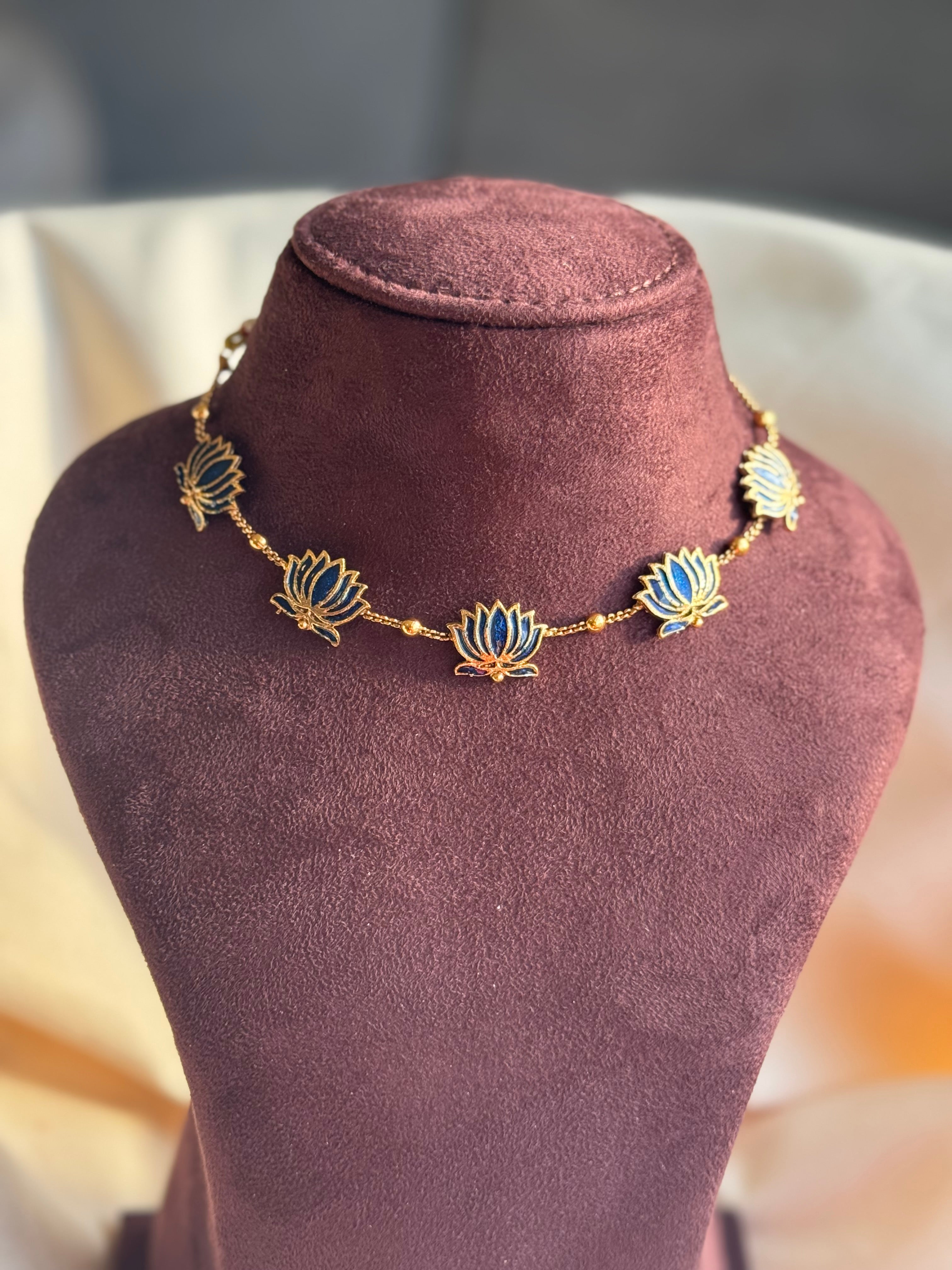 Lotus Short Neckpiece Set -Blue