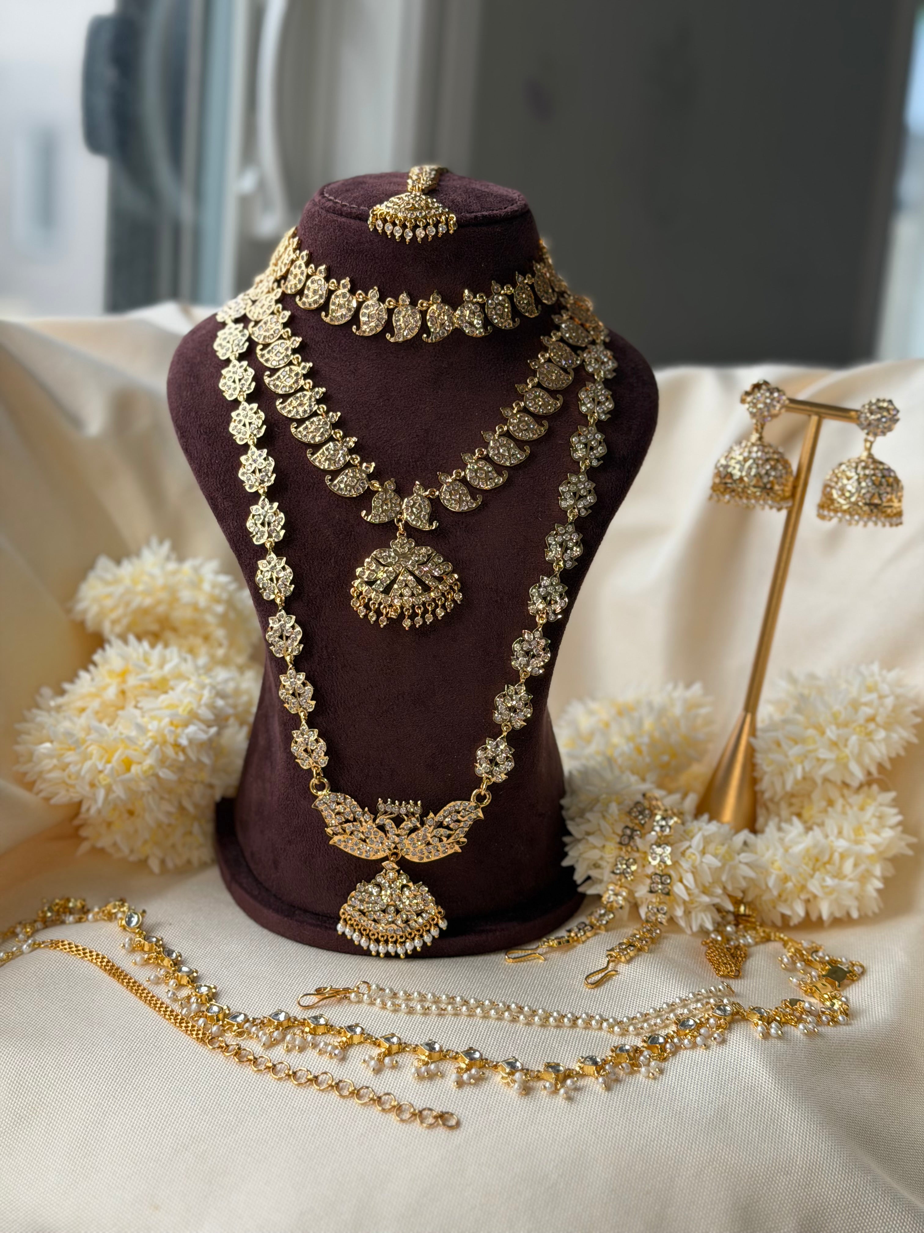 Impoun White Stone Bridal /Non Bridal Set