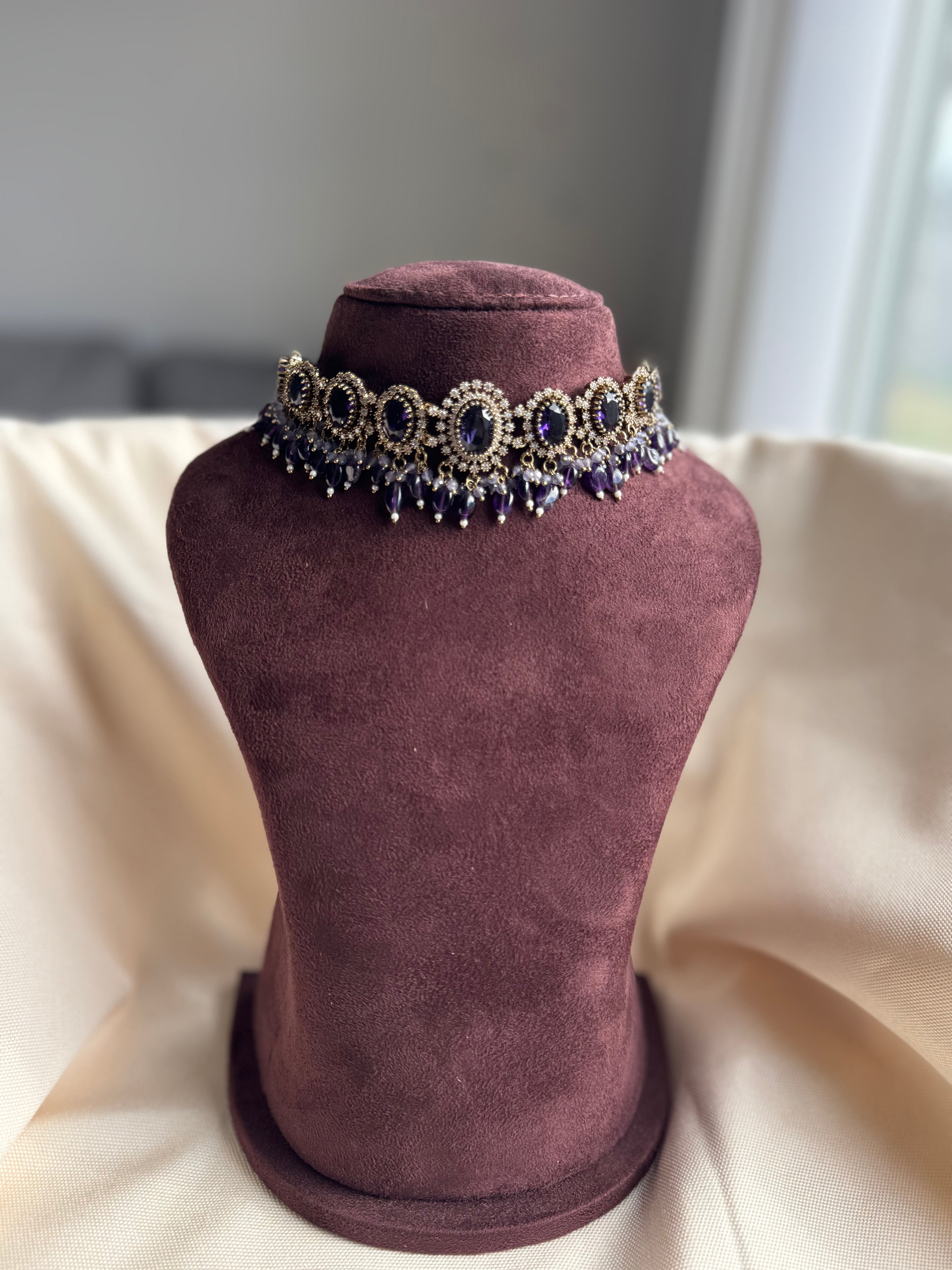 Nive - Victorian Choker Set with Purple Gemstones