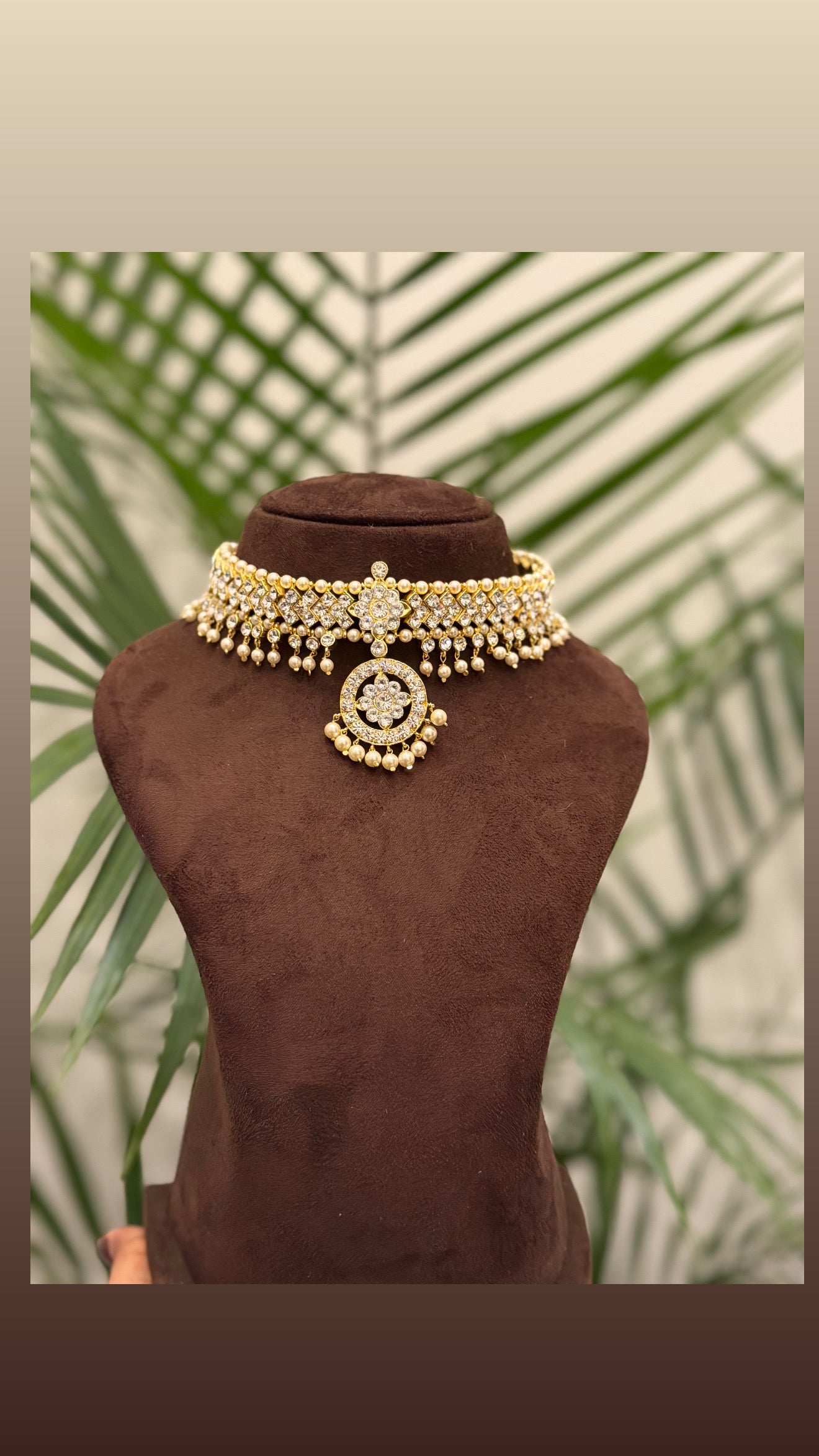 White Jewellery -Choker