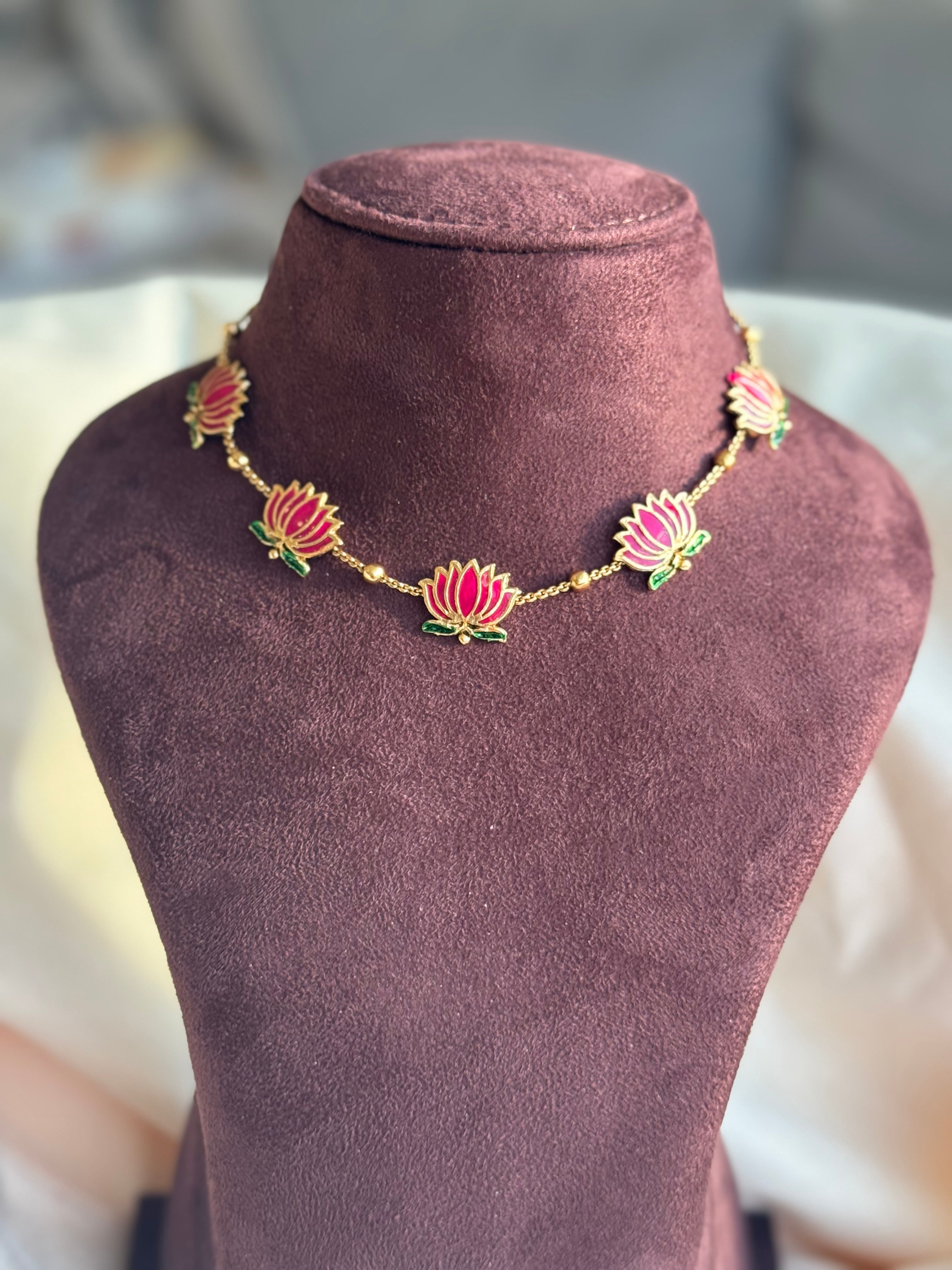 Lotus Pink Green Short Neckpiece Set