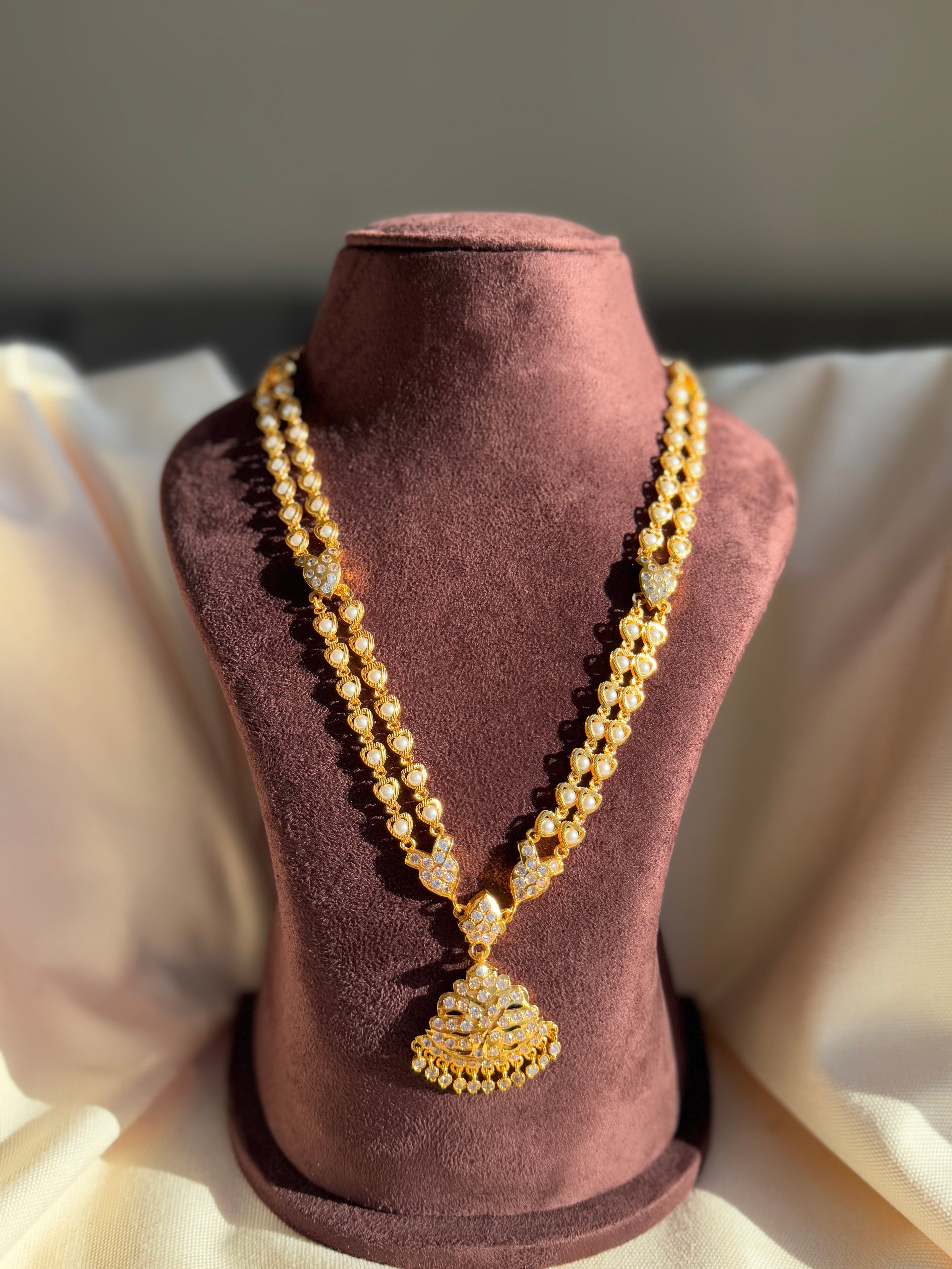 Impoun Heart-shaped Pearl Long Necklace