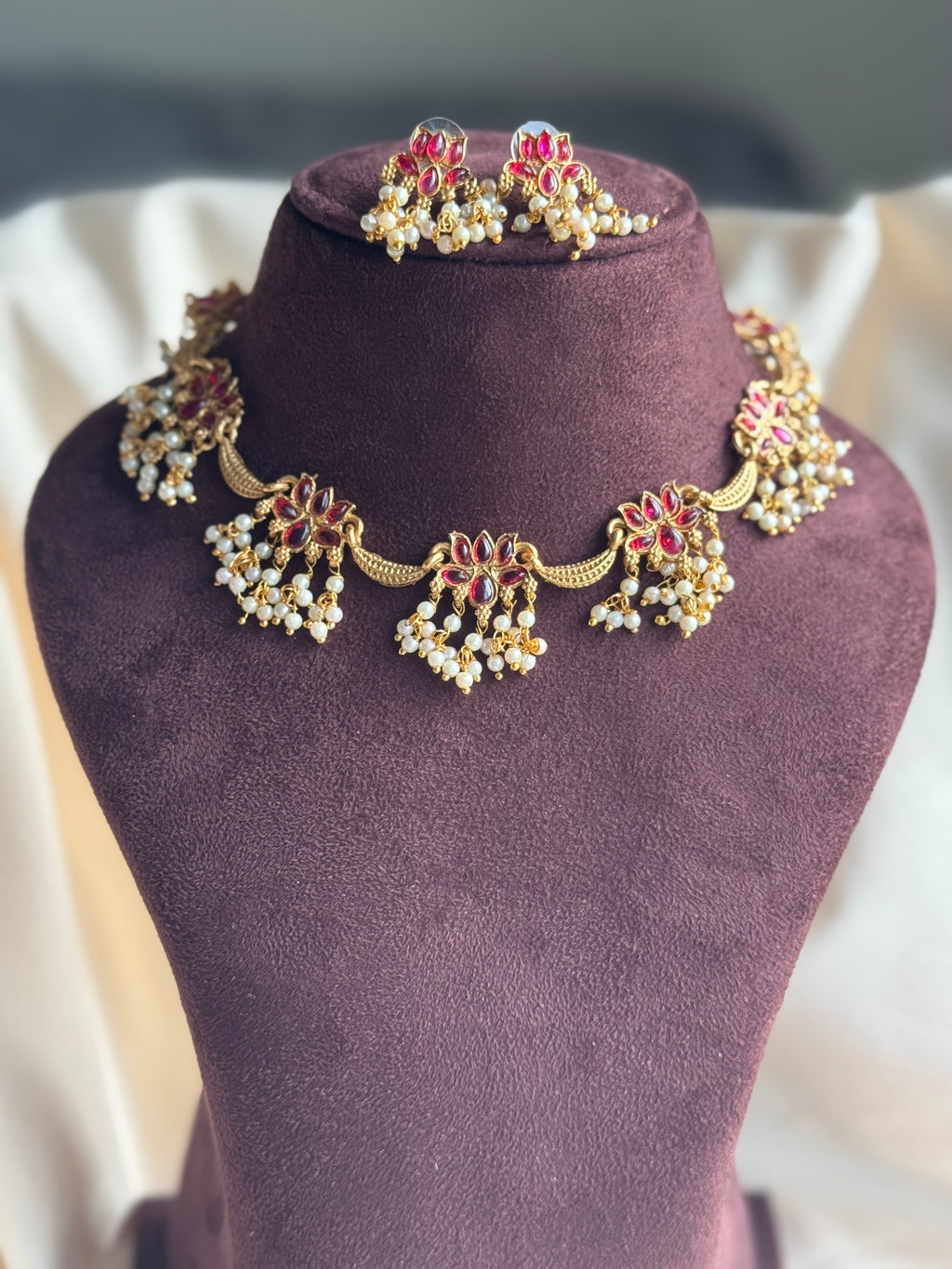 Lotus Pearl Hanging Necklace Set