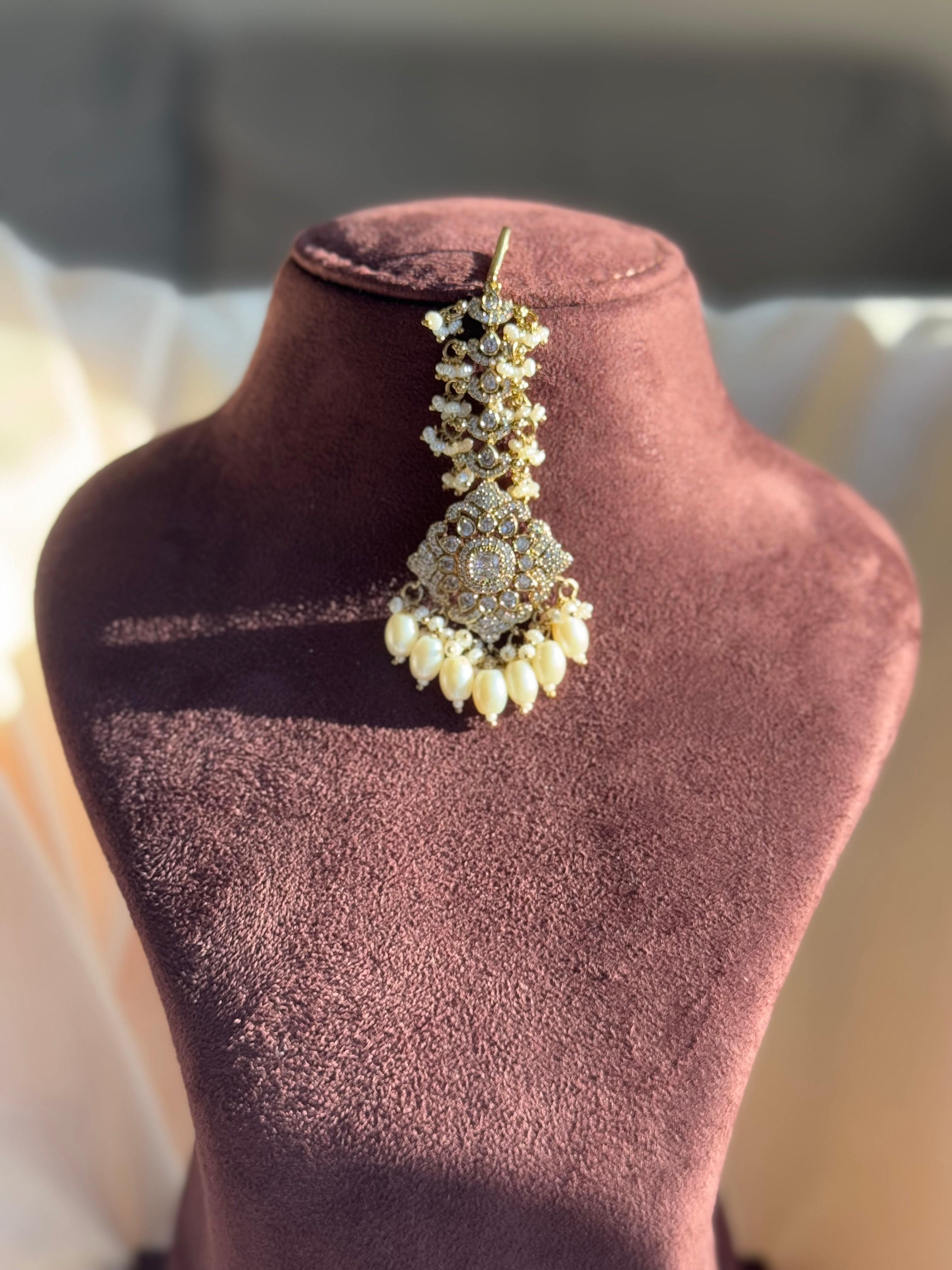 Floral Victorian Tikka – White