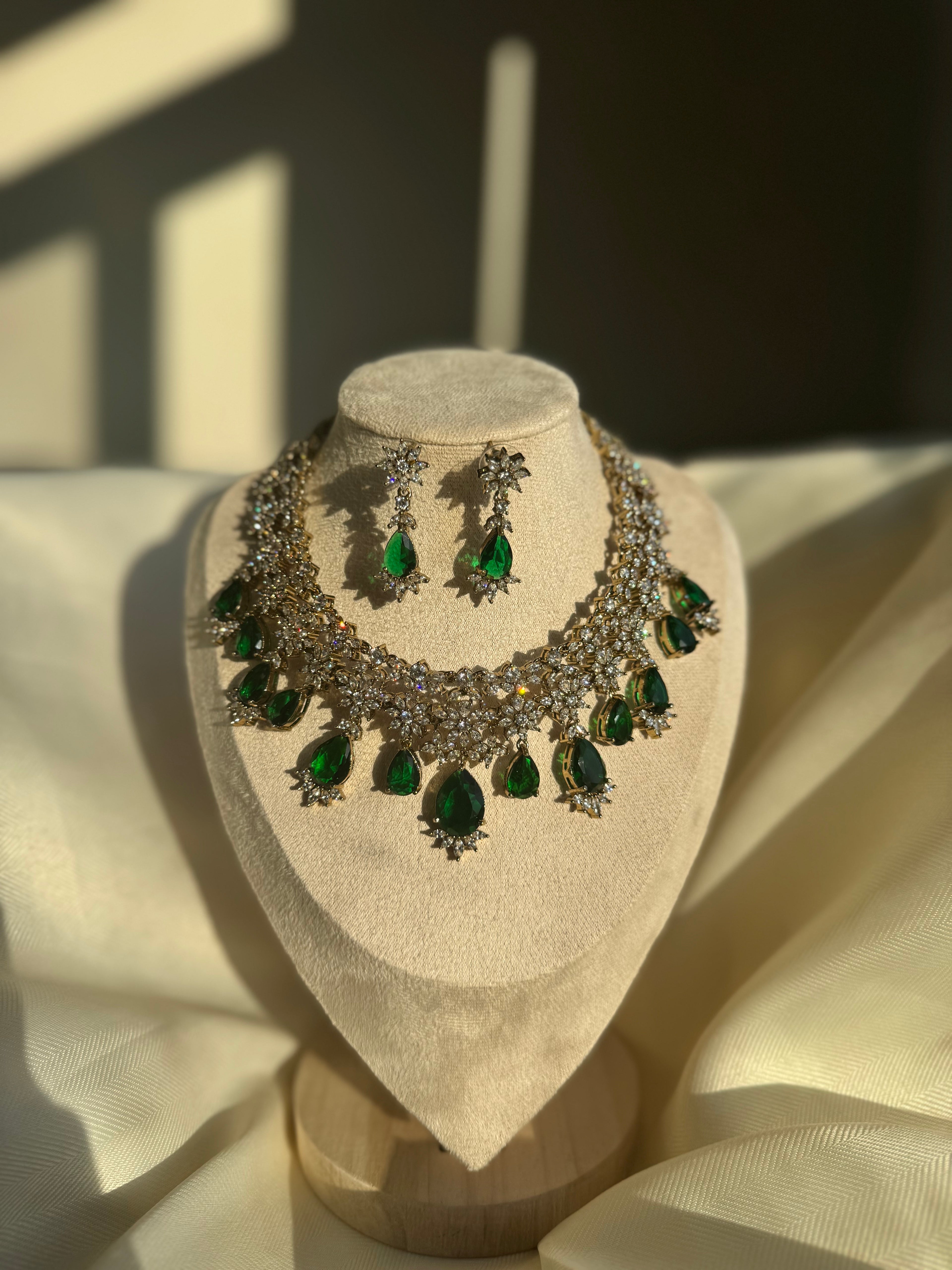 Bridal Floral Ad Necklace set