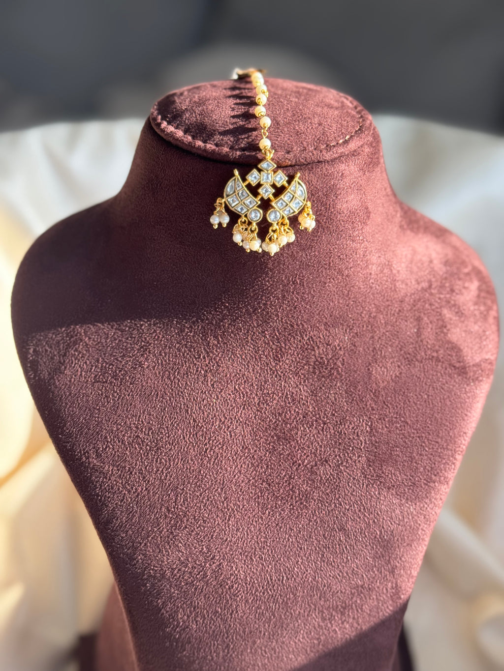 Jadau Kundan Tikka/ Netti Chutti - White