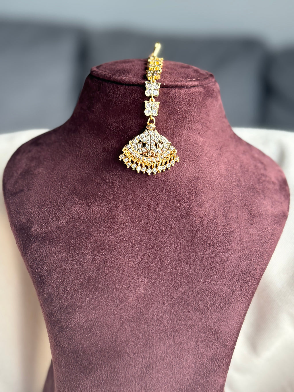 Impoun White Netti Chutti