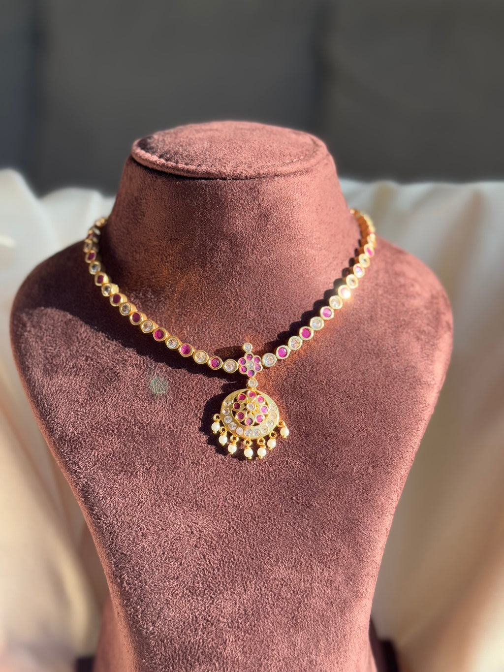 Impoun Stone Necklace set