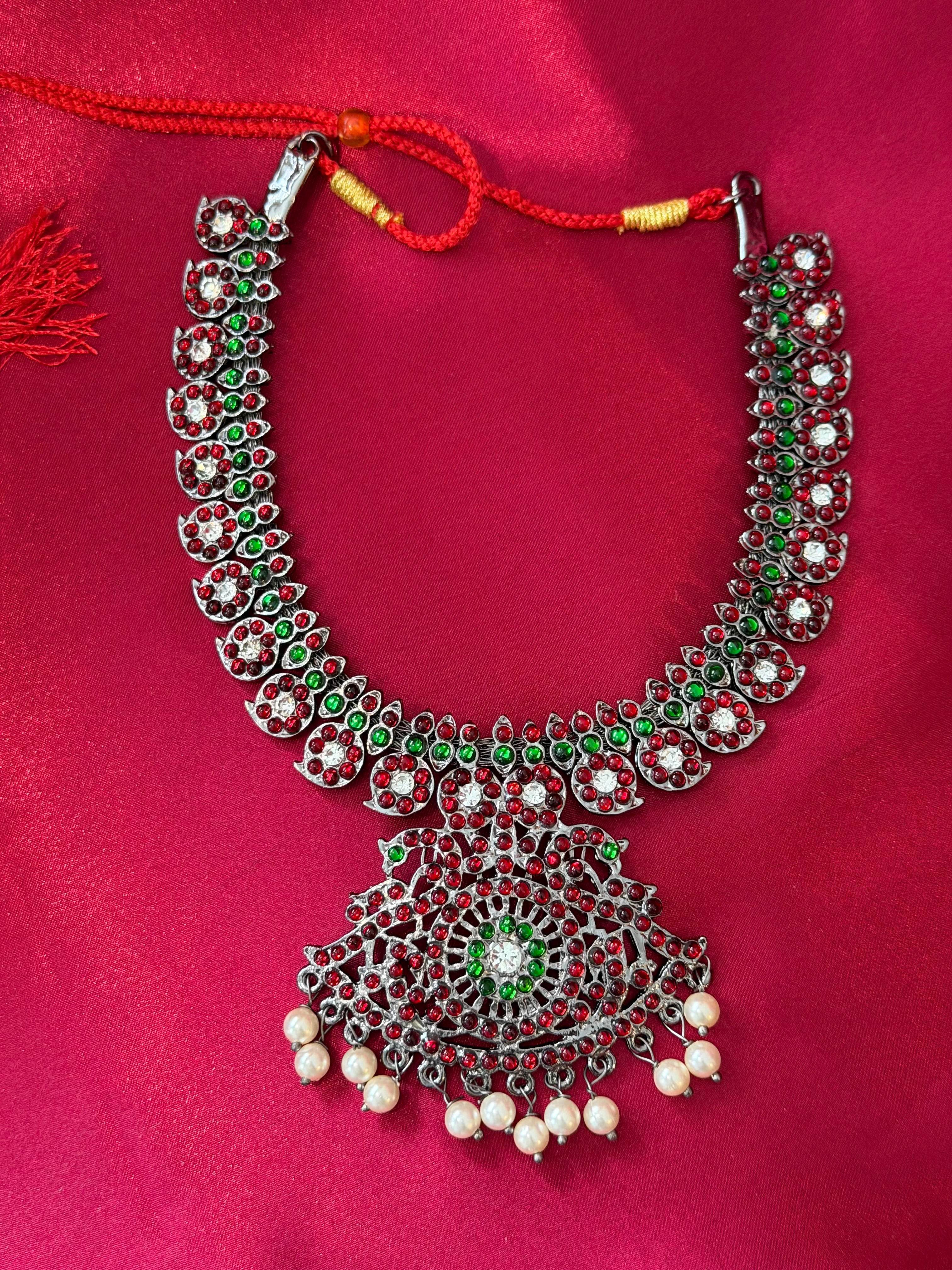 Black and Red Kemp Necklace