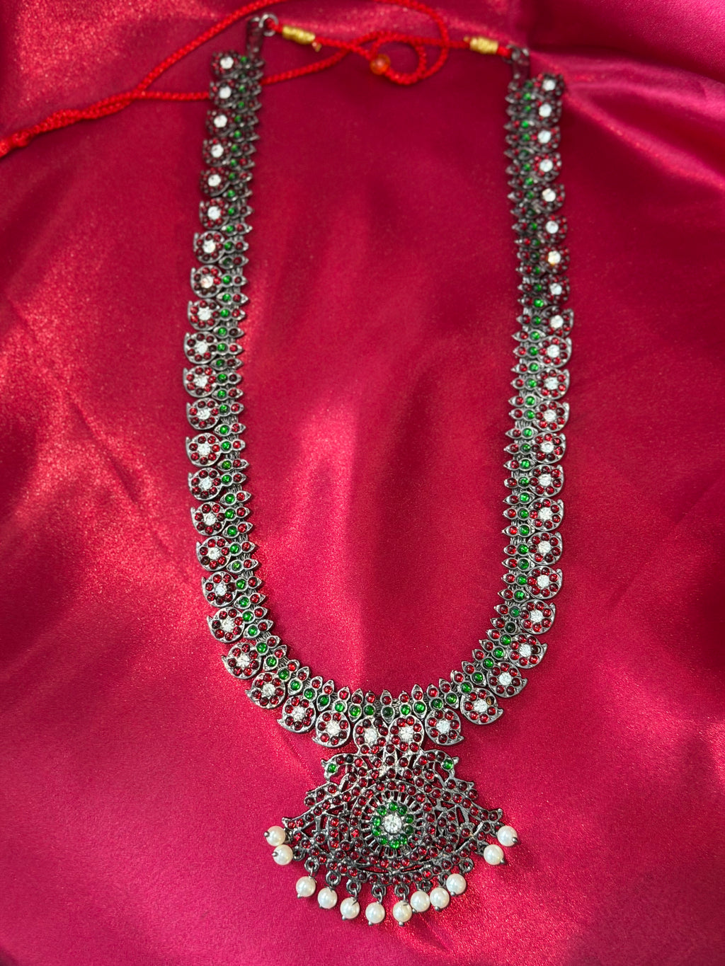 Black and Red Kemp Haram