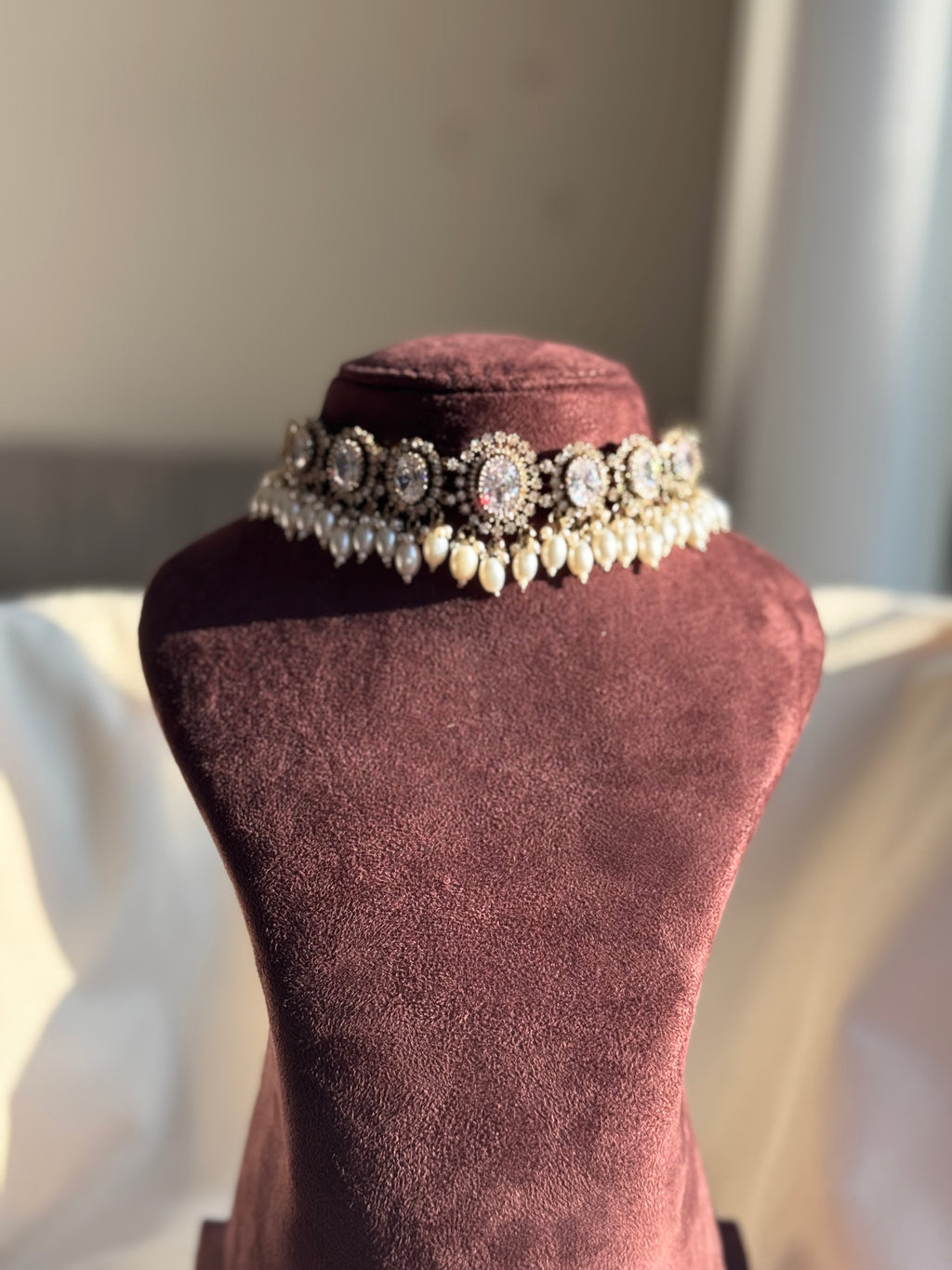 Nive- Victorian Choker Set with White Gemstones