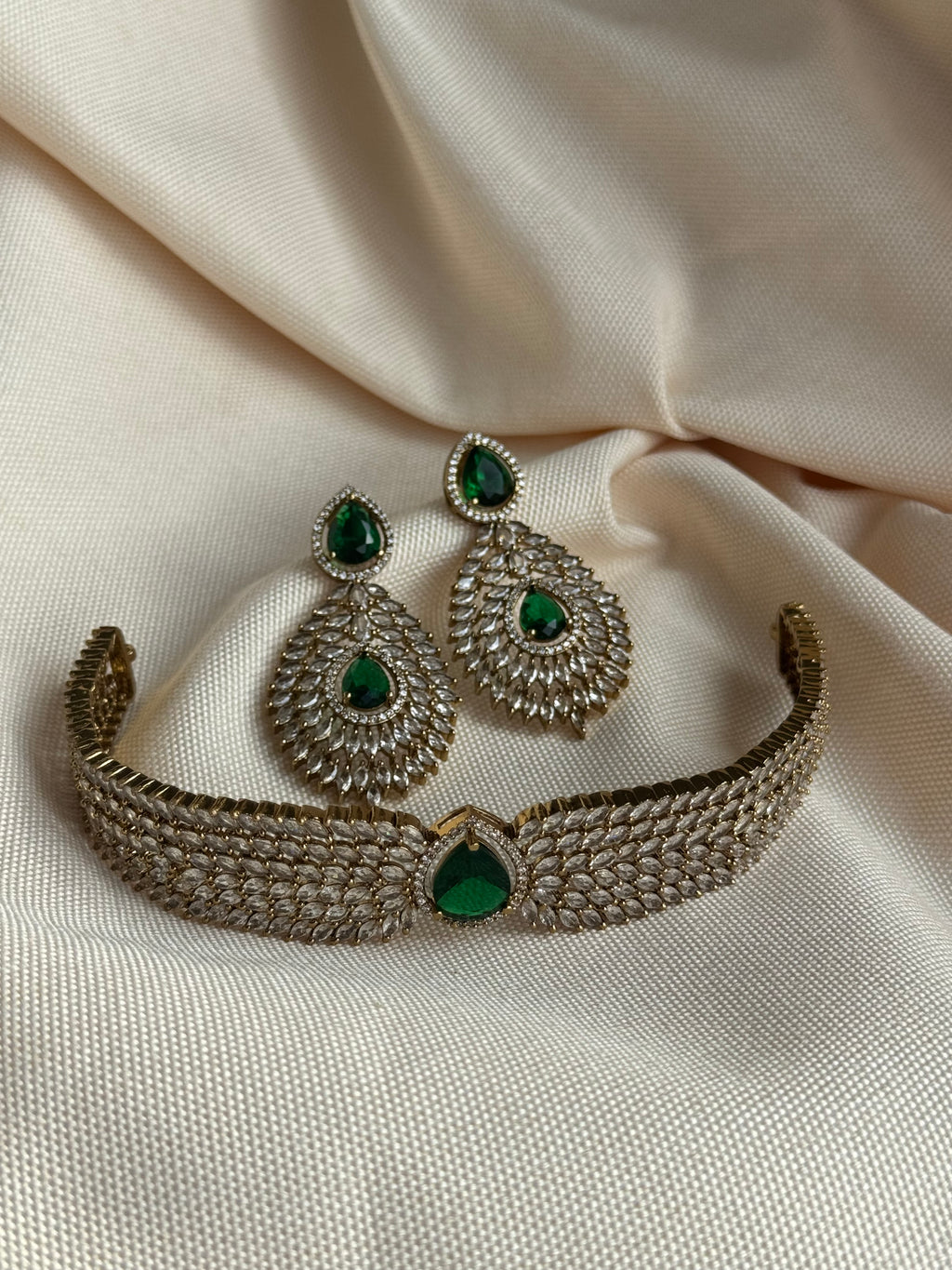 Trending AD Chocker Set - Green