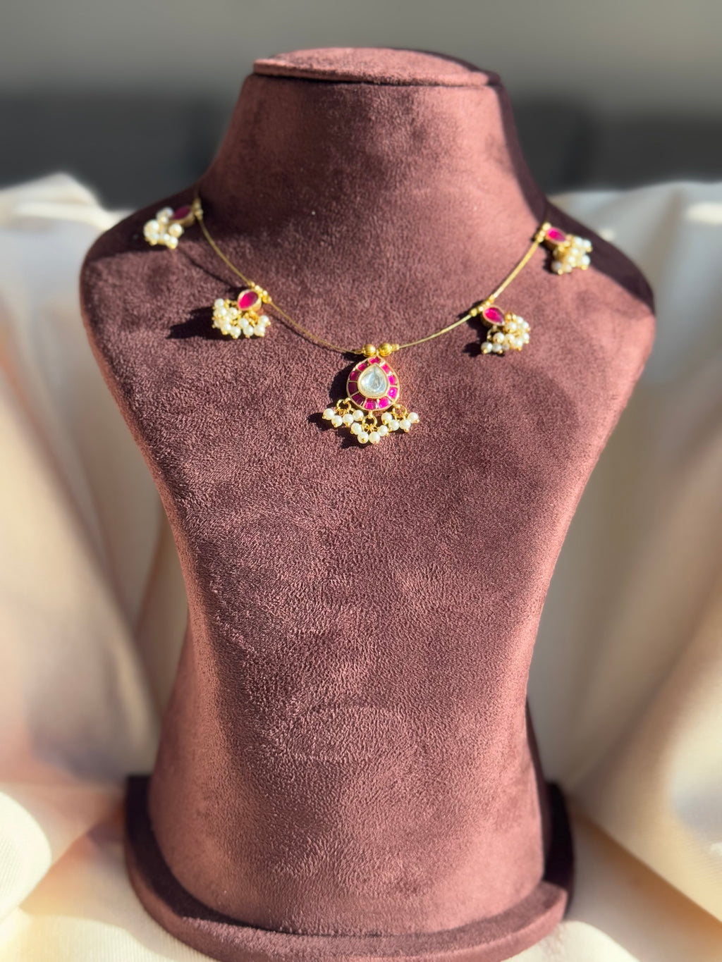 Kundan Stone Pendant Invisible Chain