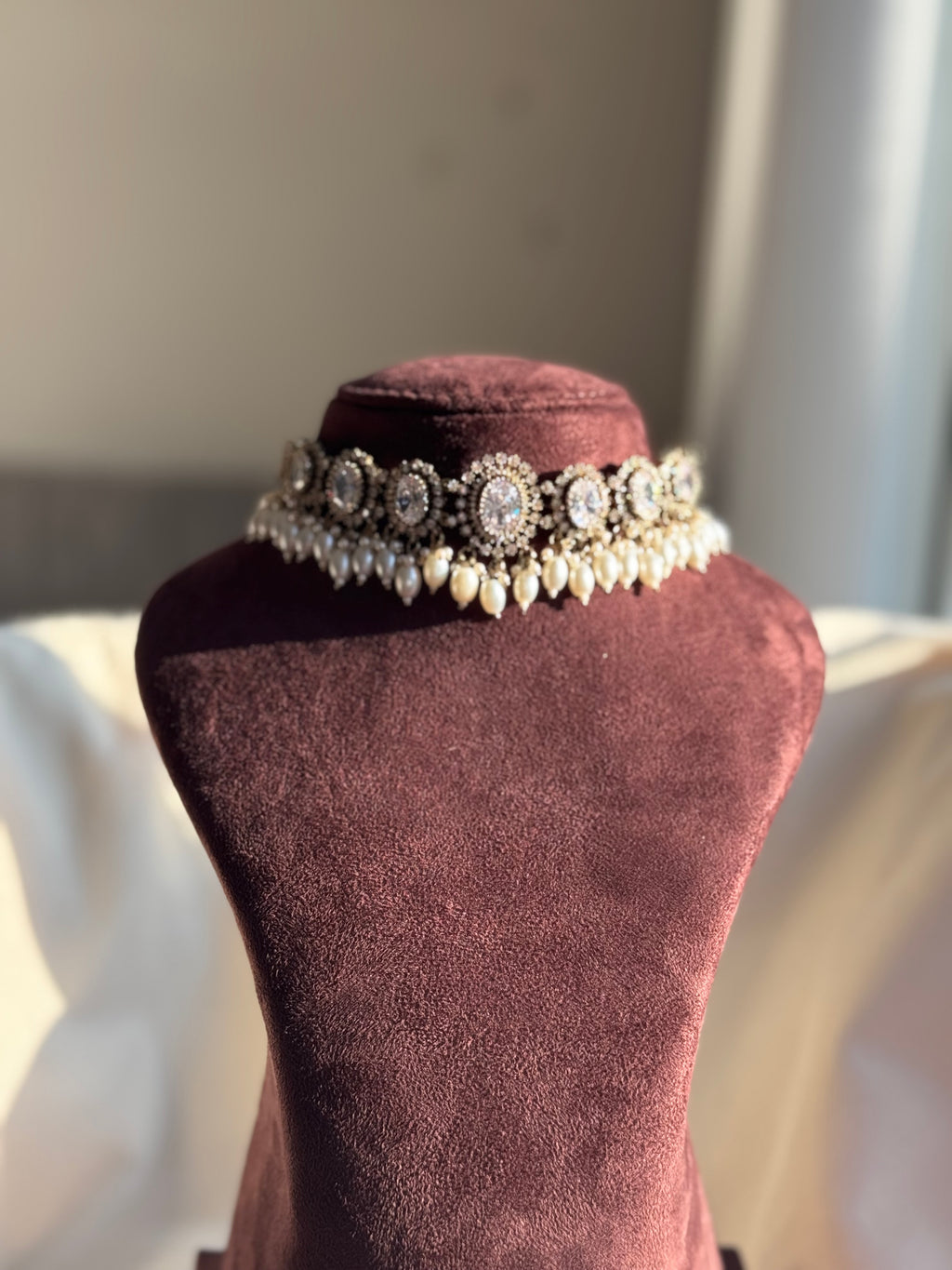 Nive- Victorian Choker Set with White Gemstones