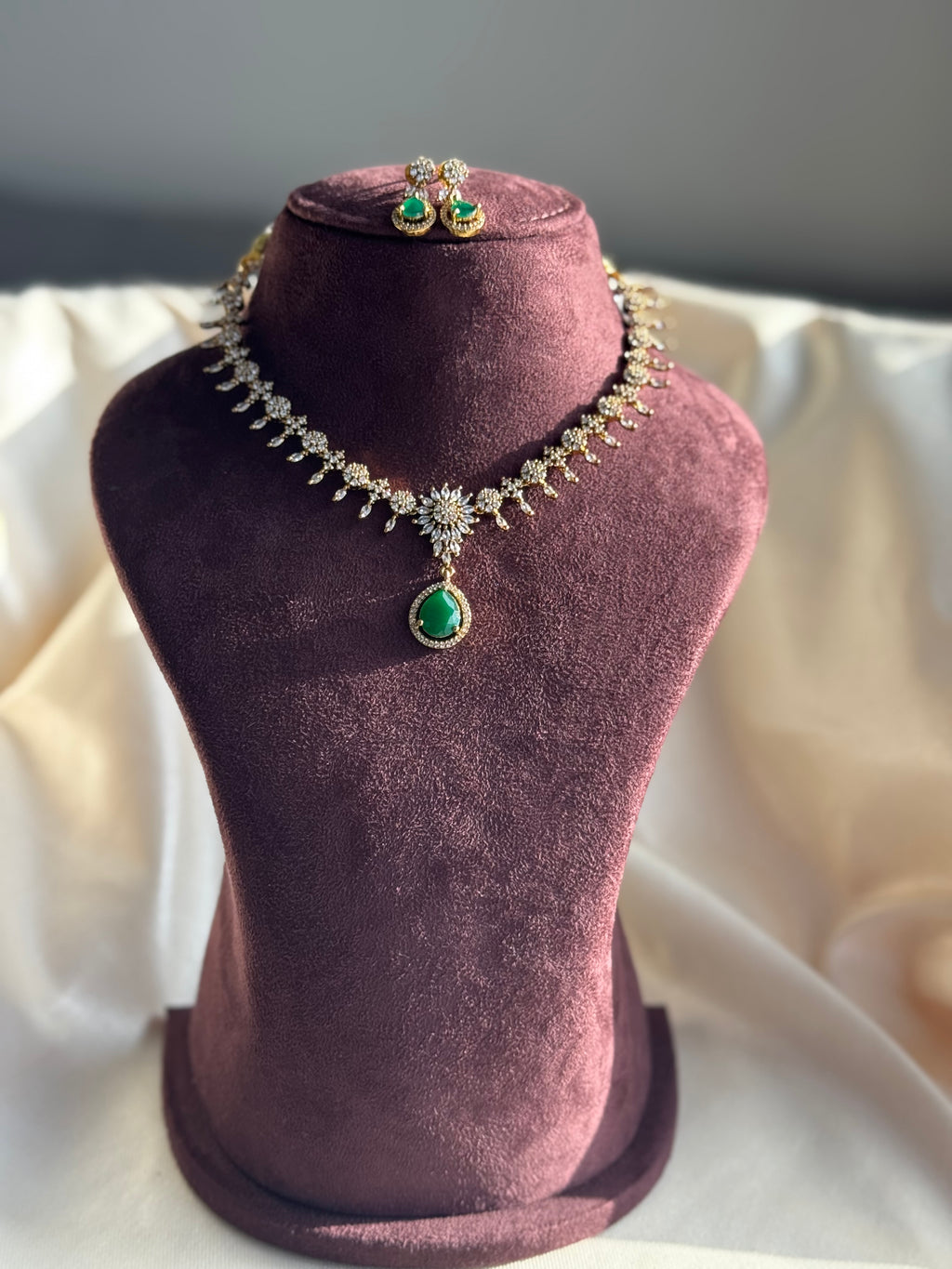 Floral Green Necklace - Green