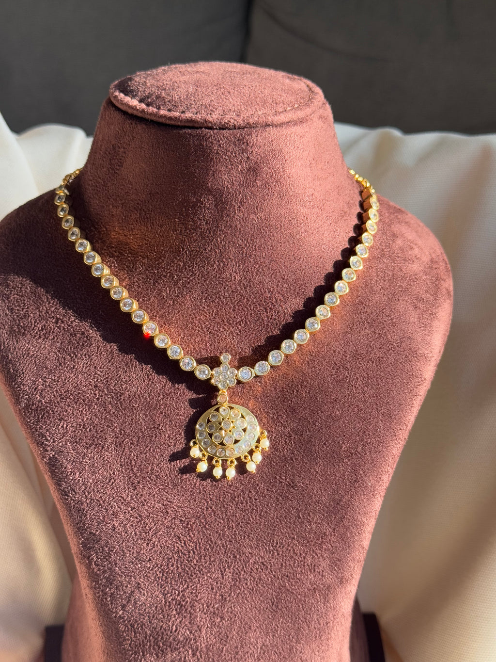 Stone Attigai with Pearl Beads