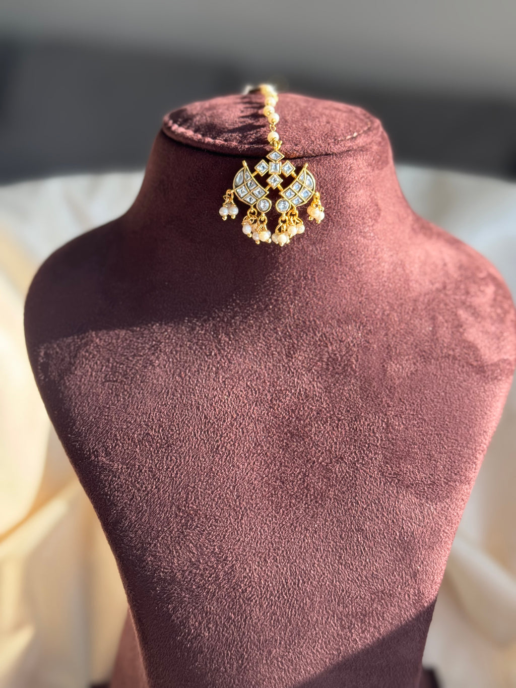 Jadau Kundan Tikka/ Netti Chutti - White