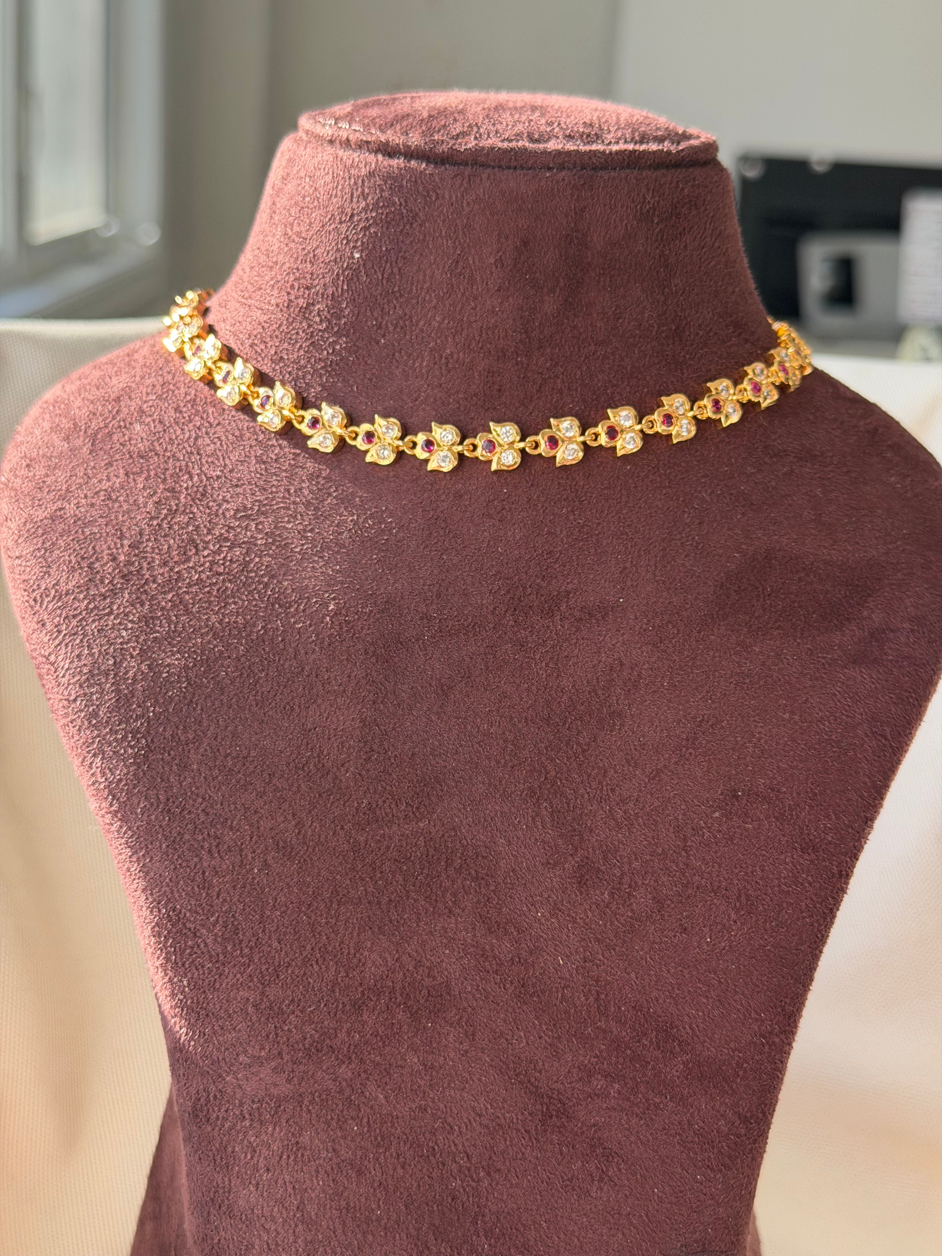 Impoun Choker With White and Pink Stone - IM03