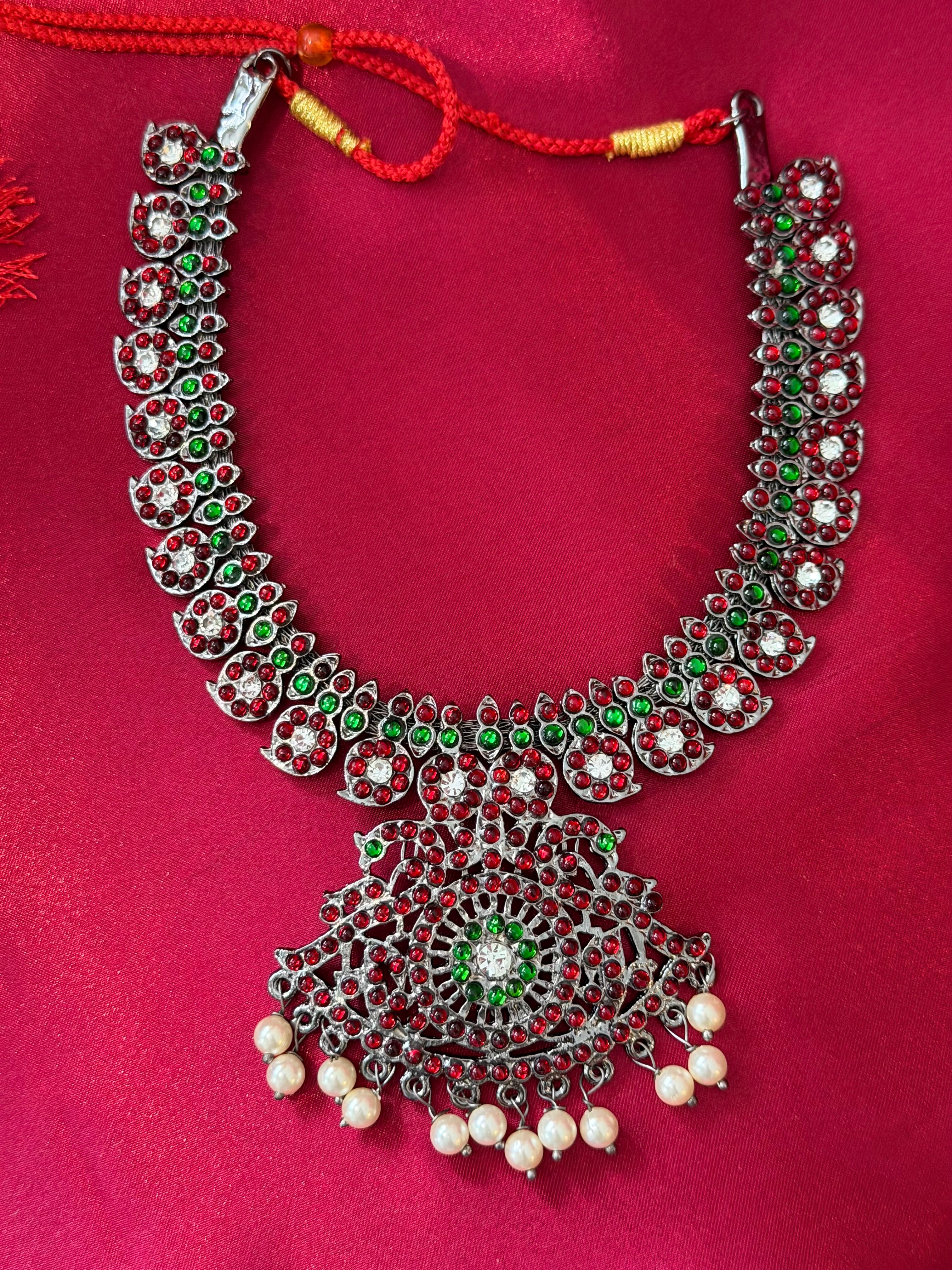 Black and Red Kemp Necklace