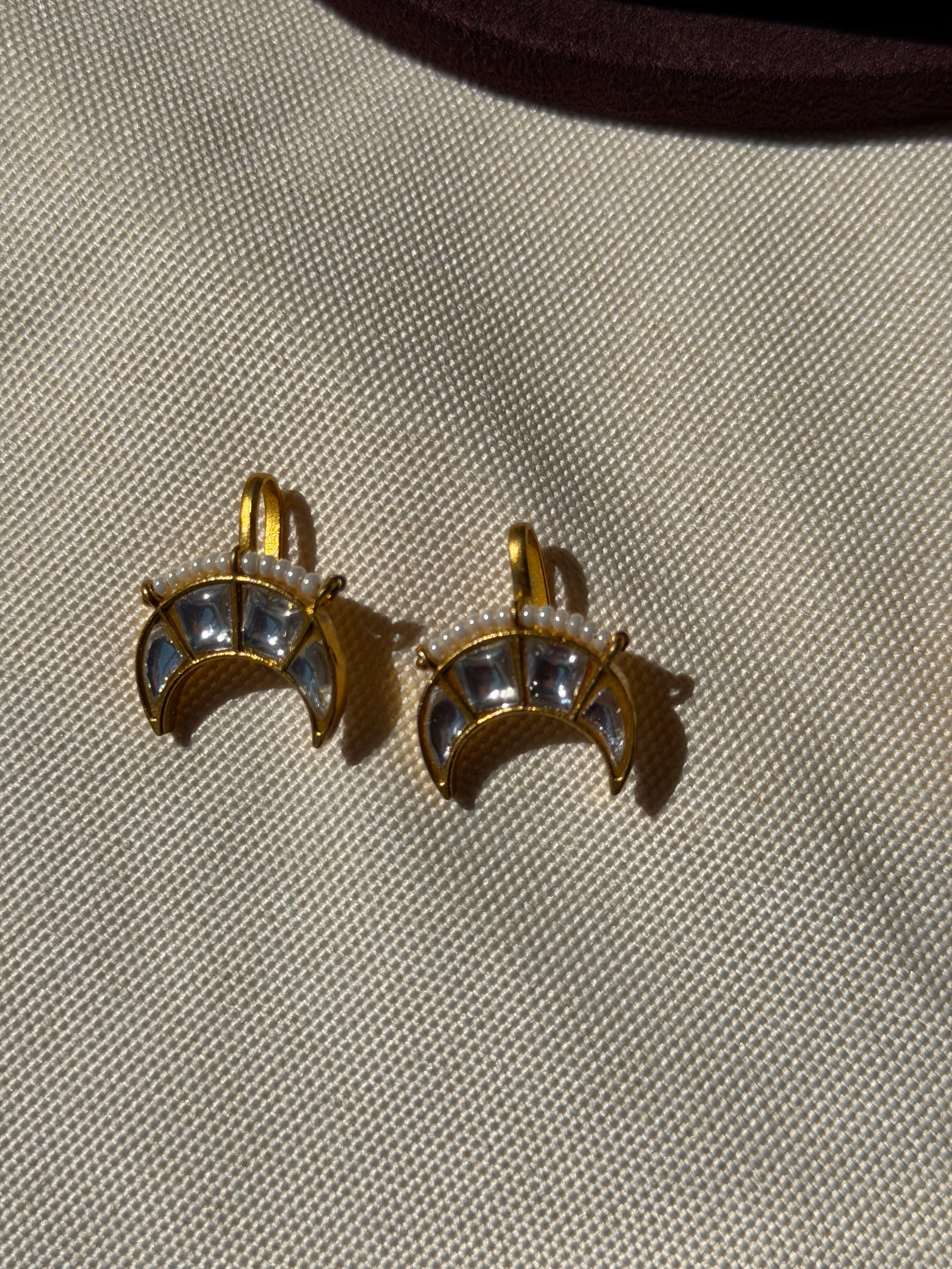 Moon Shape Bugadi
