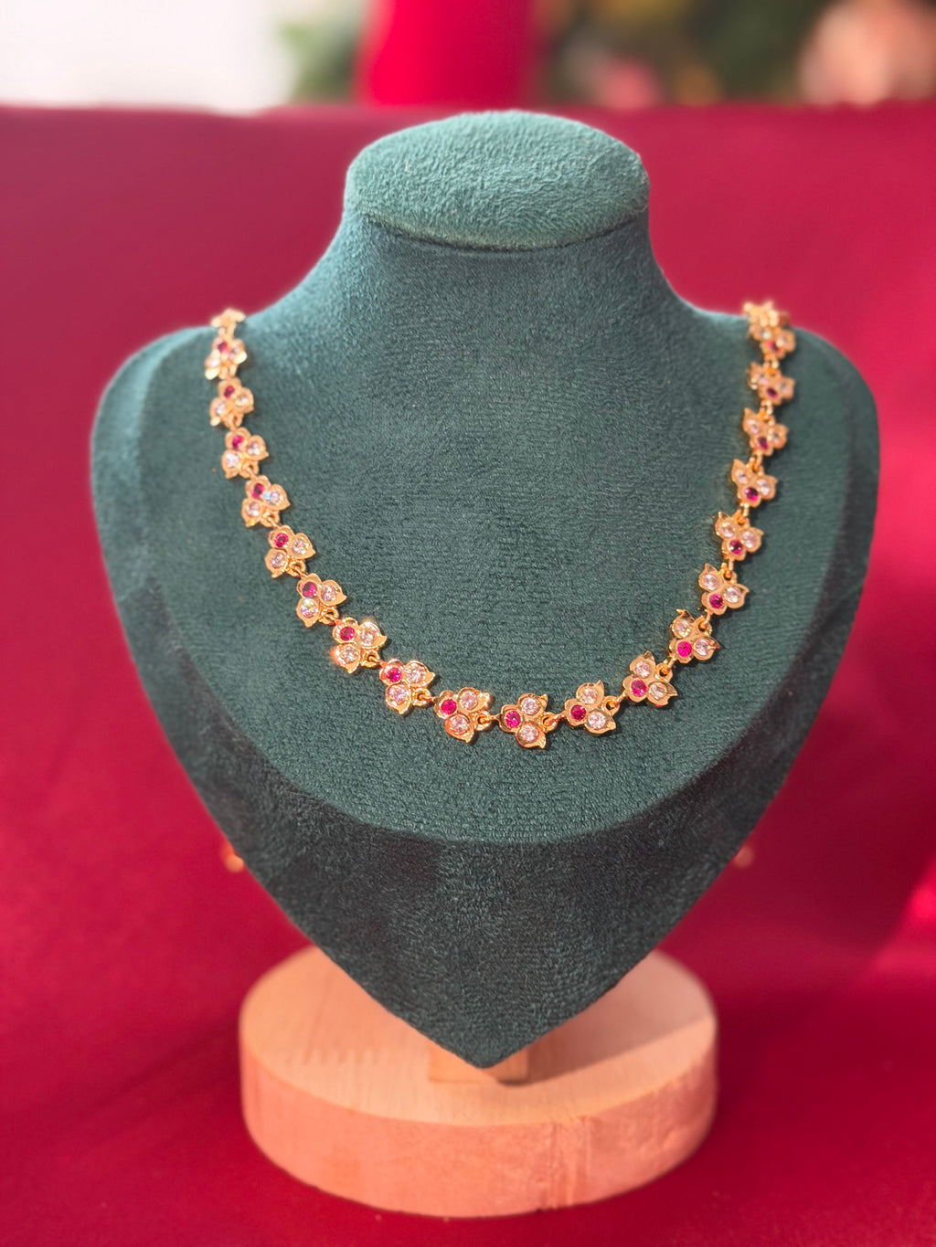 Traditional Impoun Chocker With White and Ruby Stone -IM01