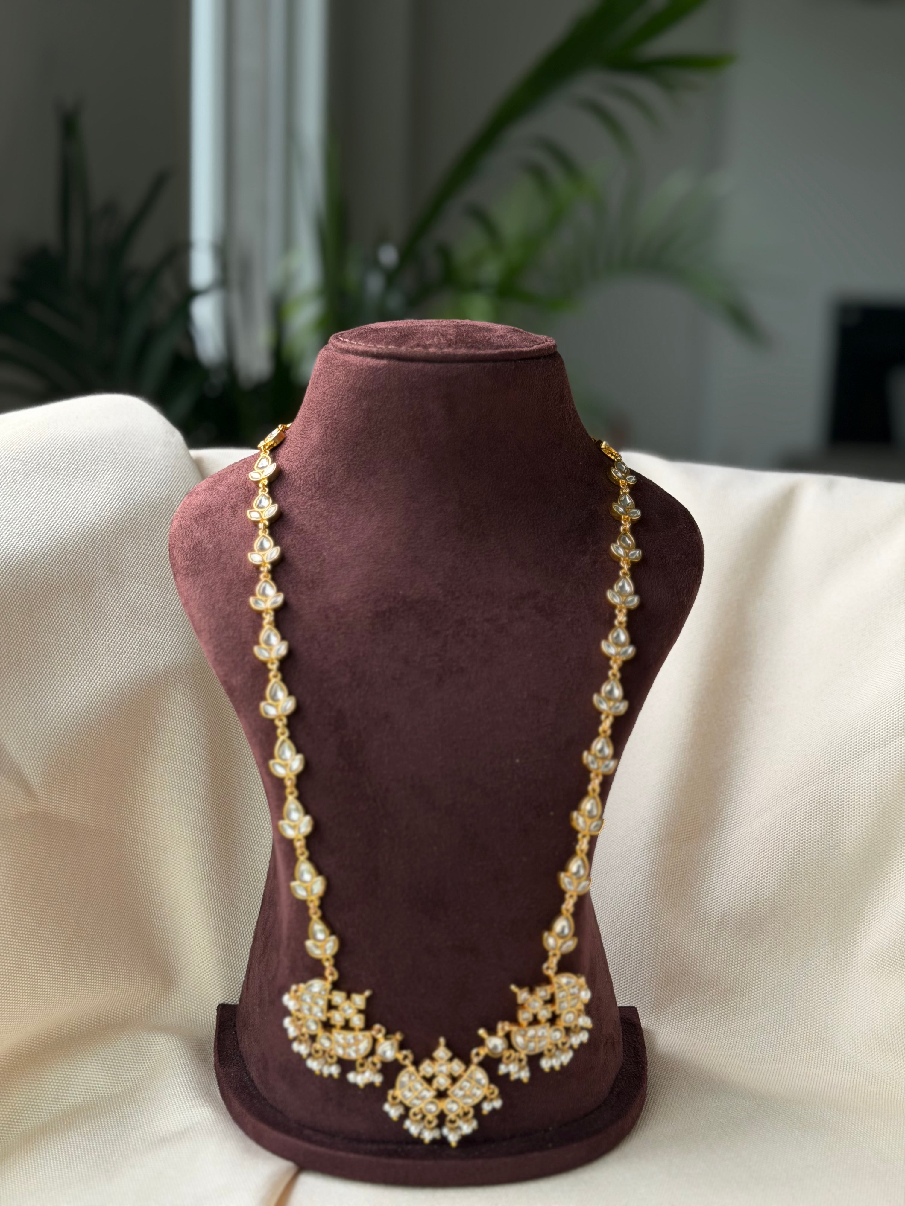 White Kundan Haram