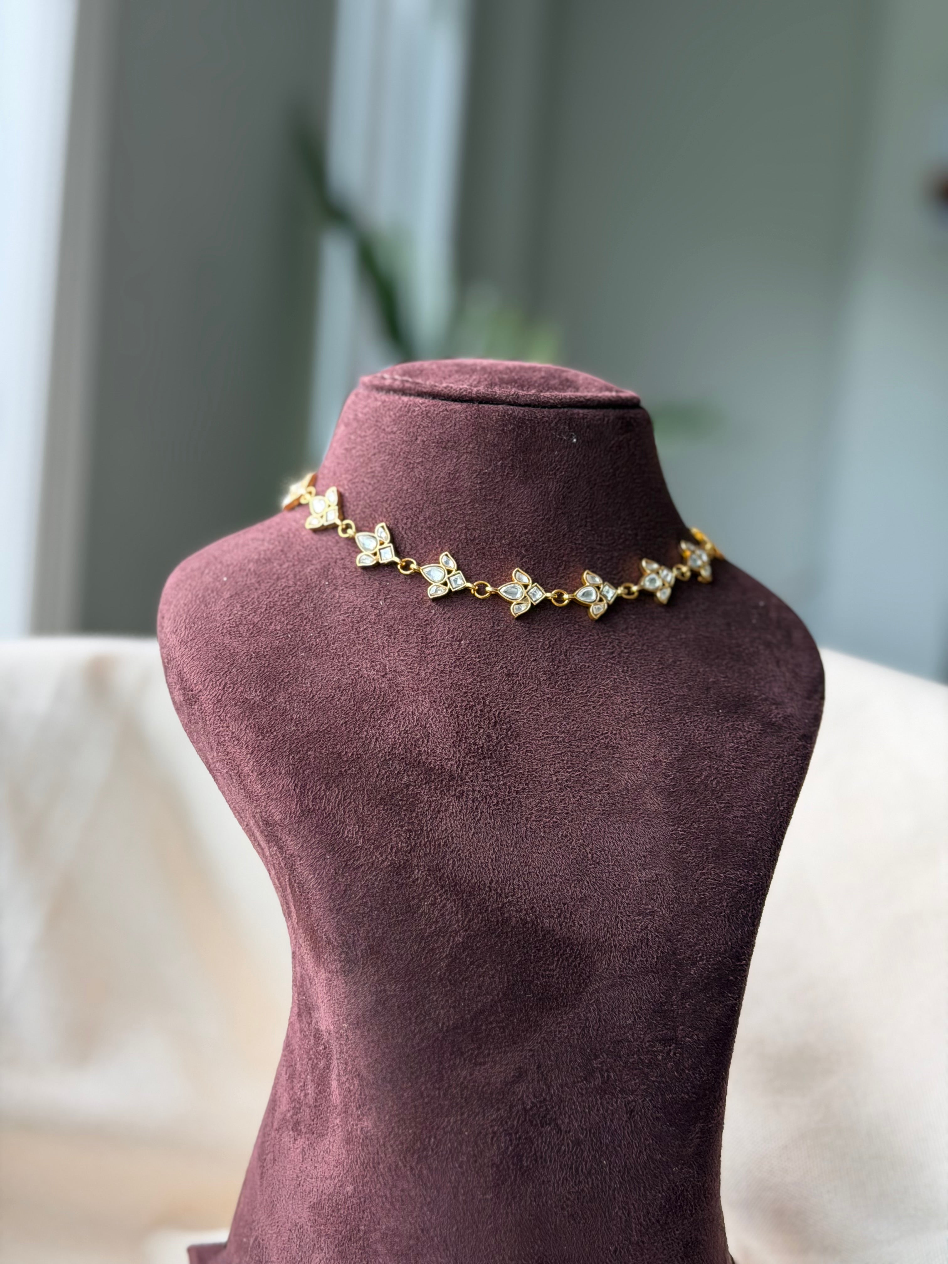 Flower design White Kundan Choker