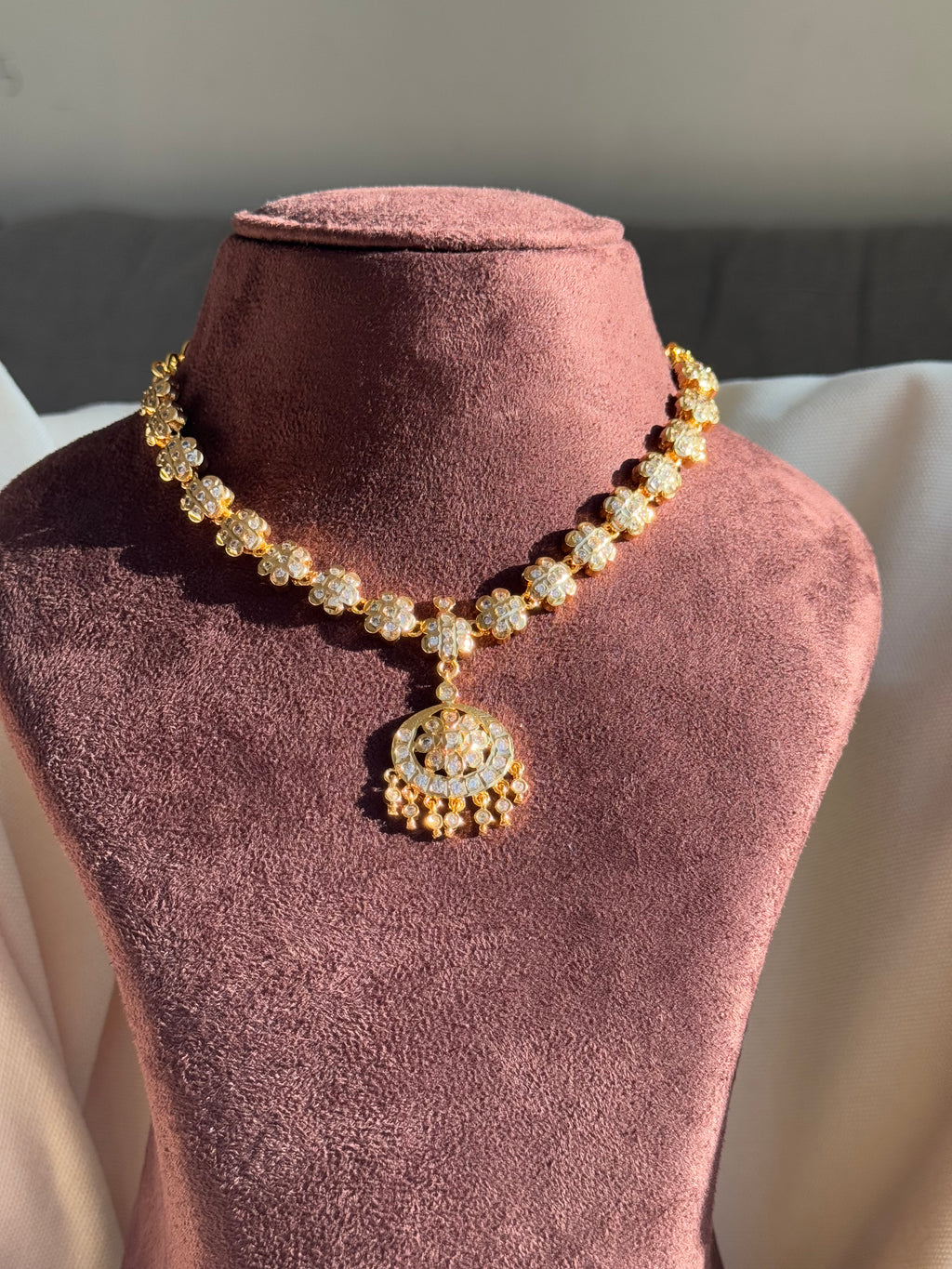 Niro (Goldplated Impoun Attigai)