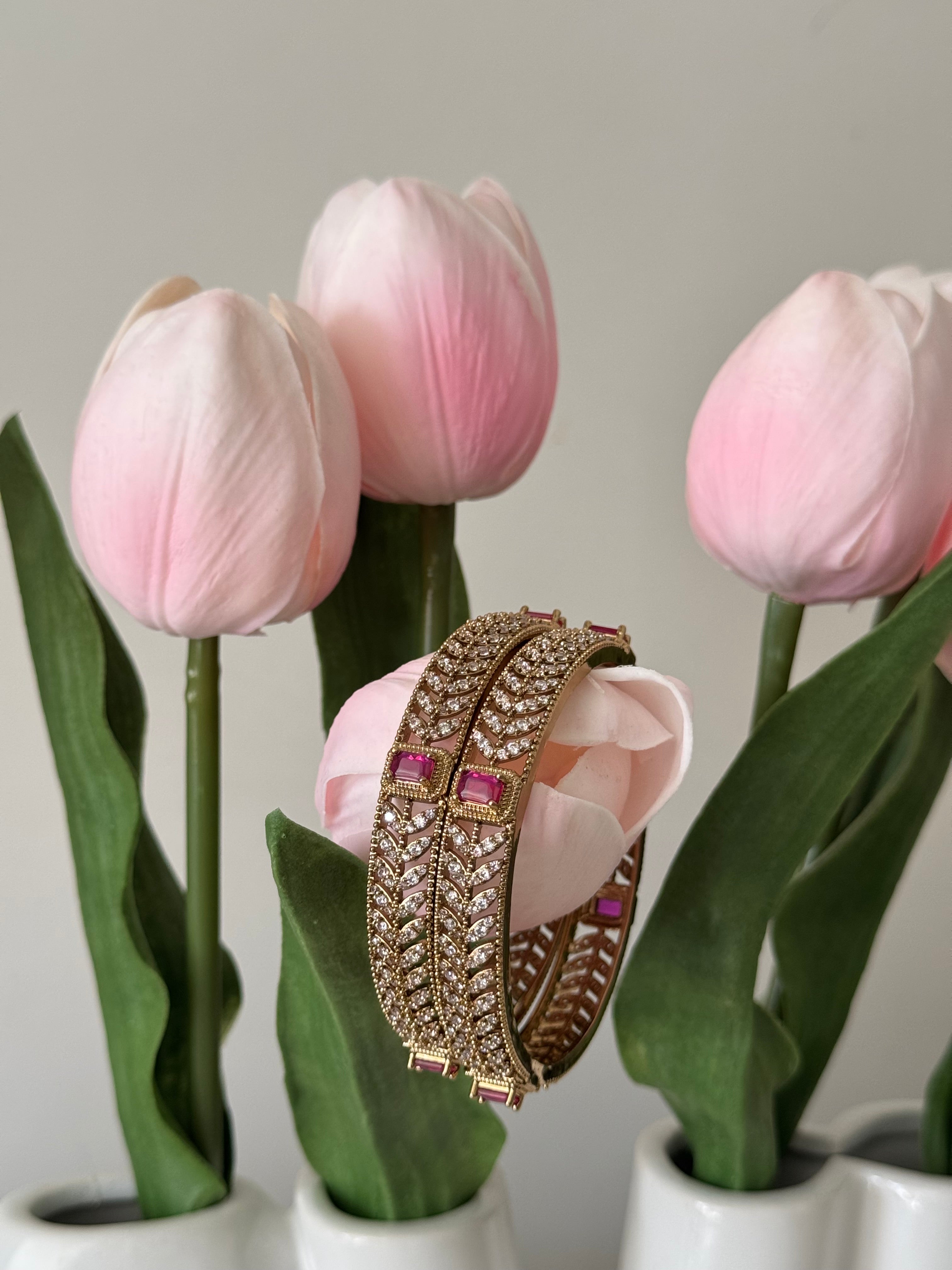 Ad Bangles Set