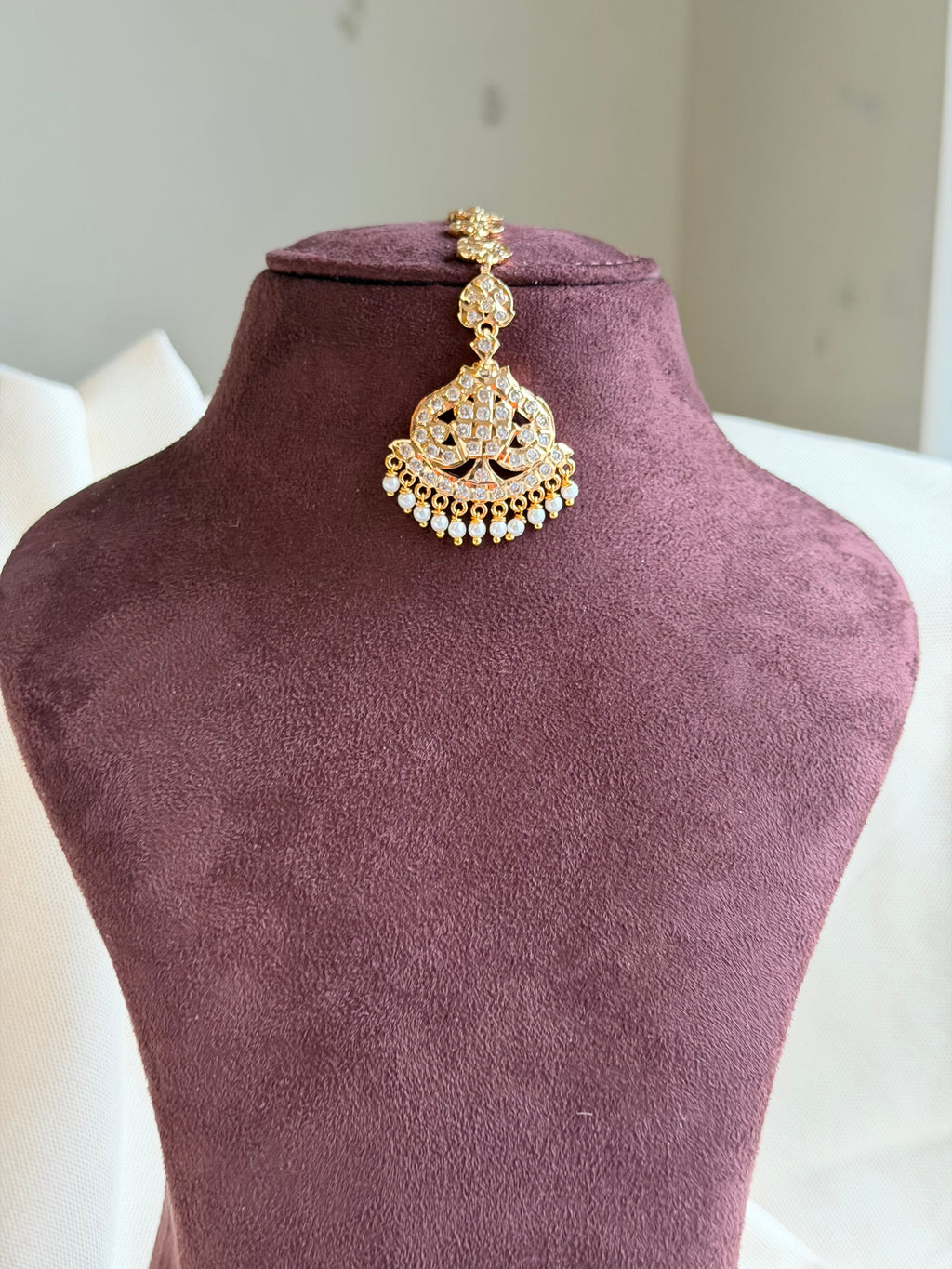 Kamshi- Impoun Pearl Beads Tikka