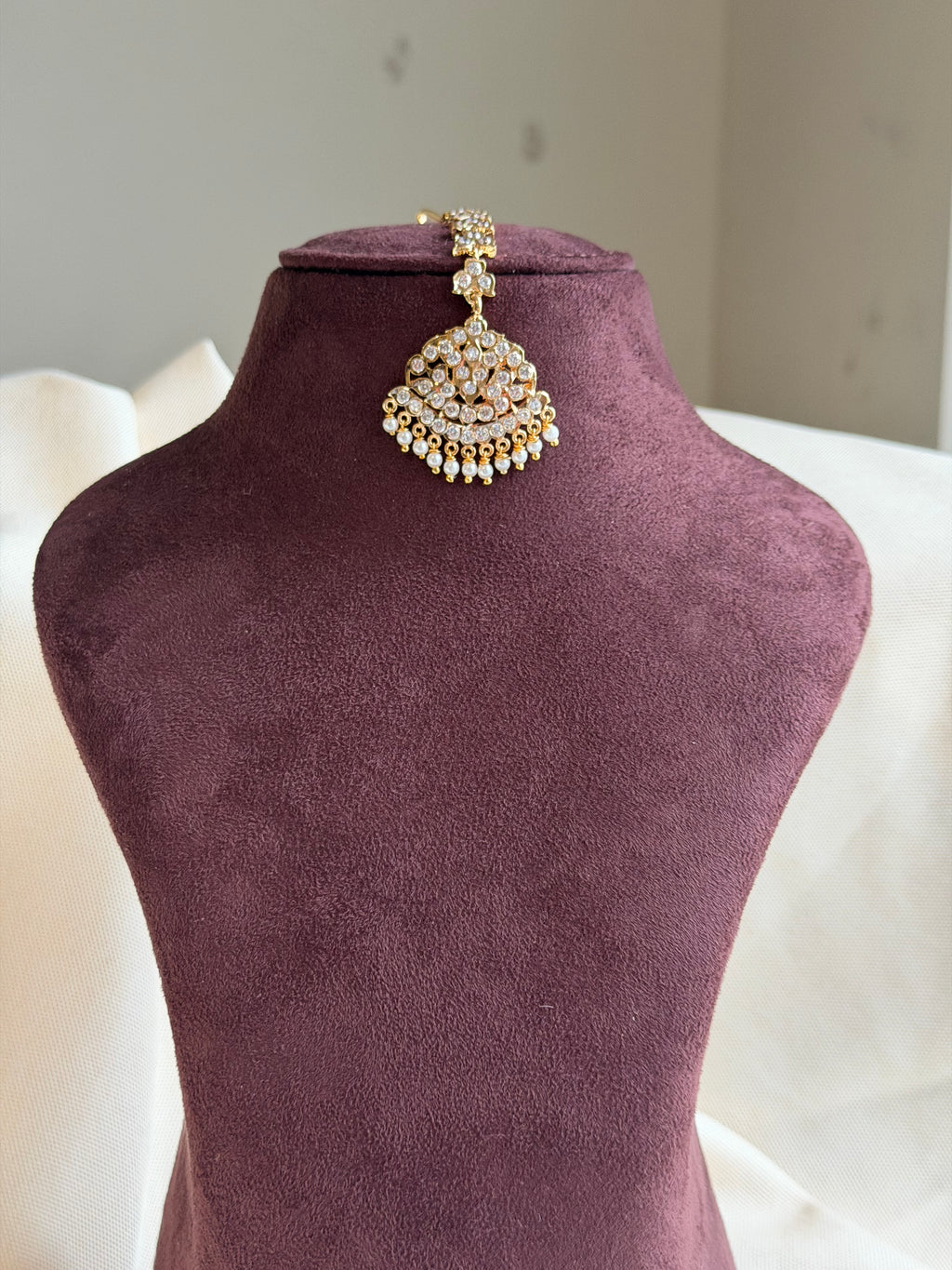 Nive- Butterfly Design Impoum Tikka with Pearl Beads