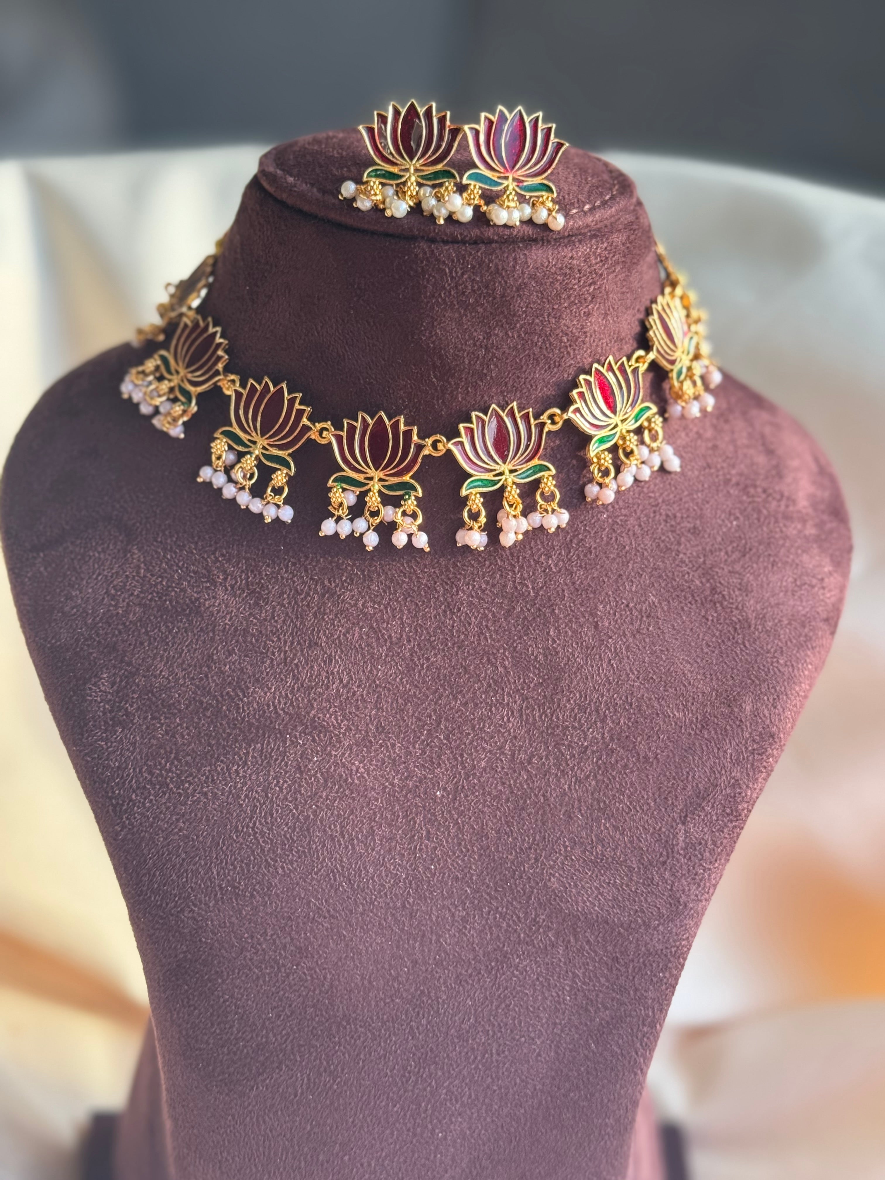 Lotus Pendant Short Neckpiece Set With Pearls