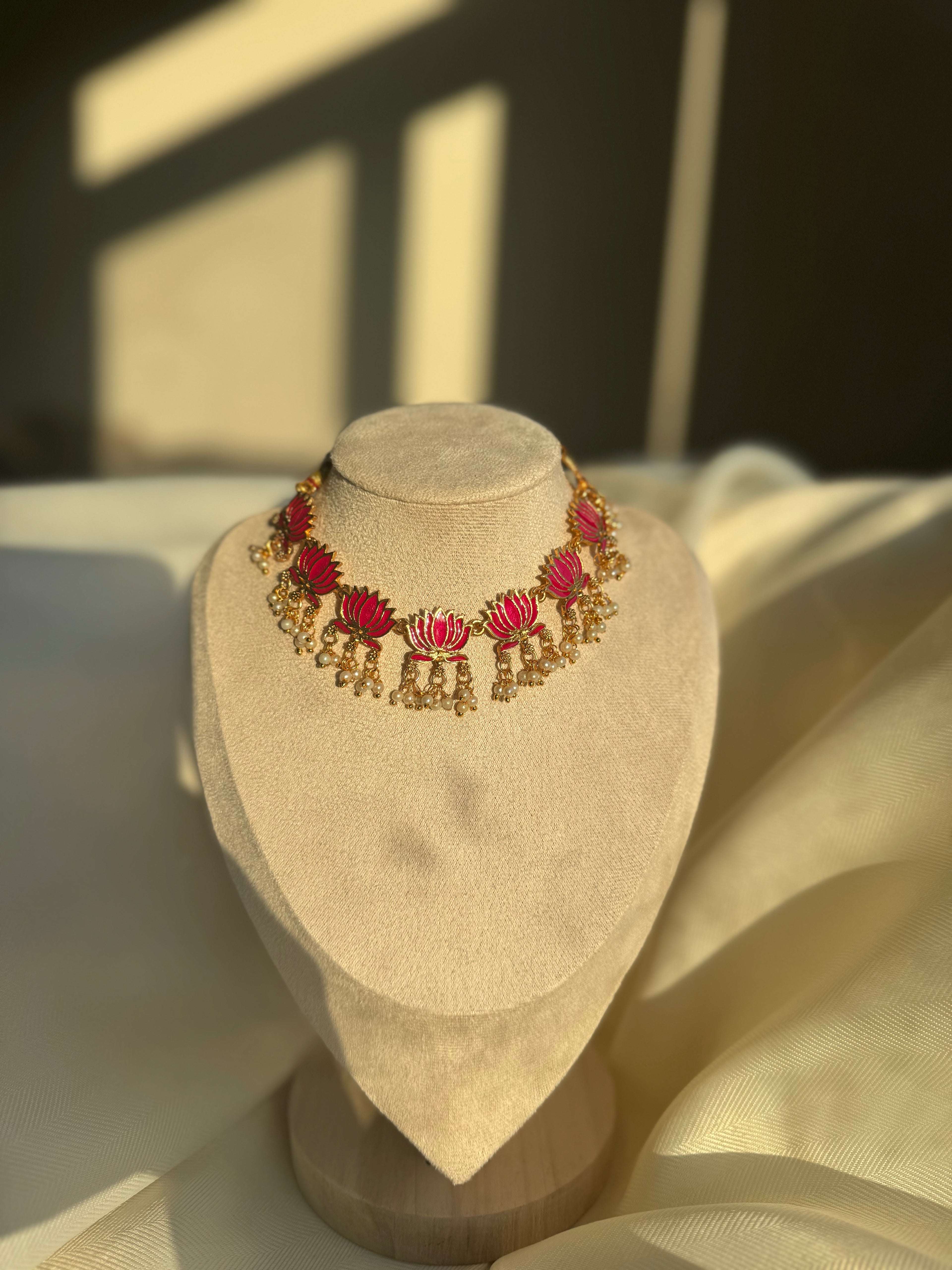 Lotus Pendant Short Neckpiece Set With Pearls