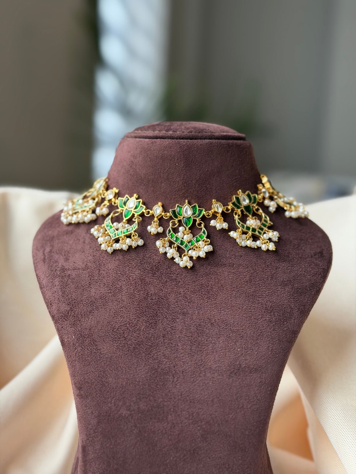 Green and White Kundan Necklace