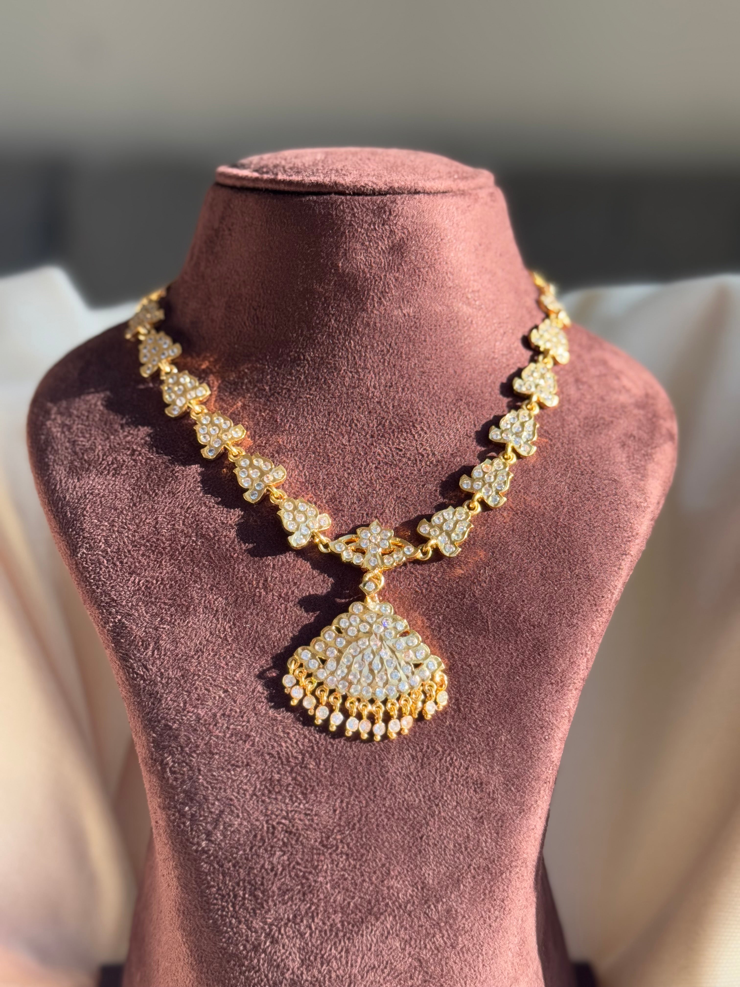 Mathu - Impoun Attigai - White Stone