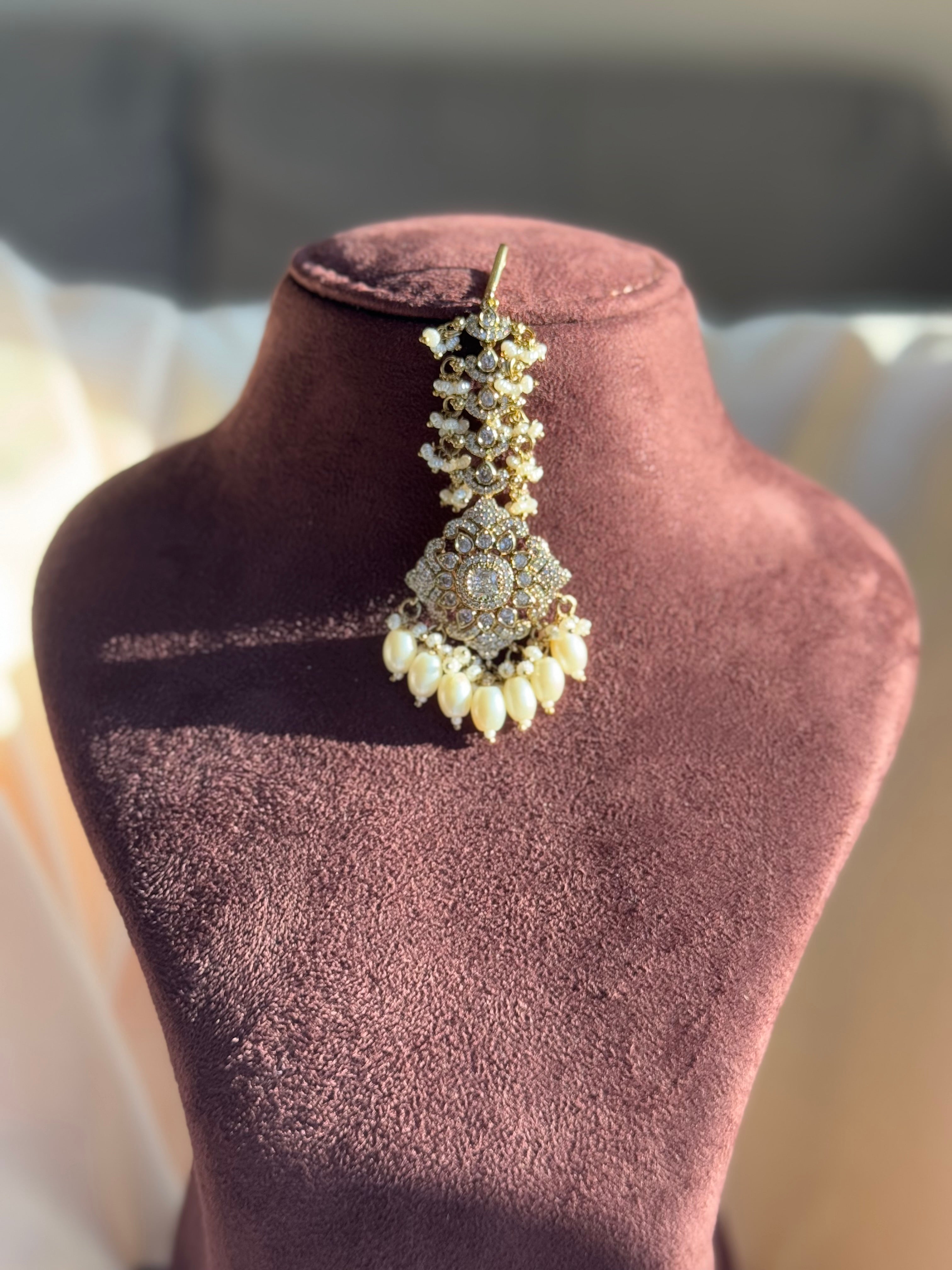 Floral Victorian Tikka – White