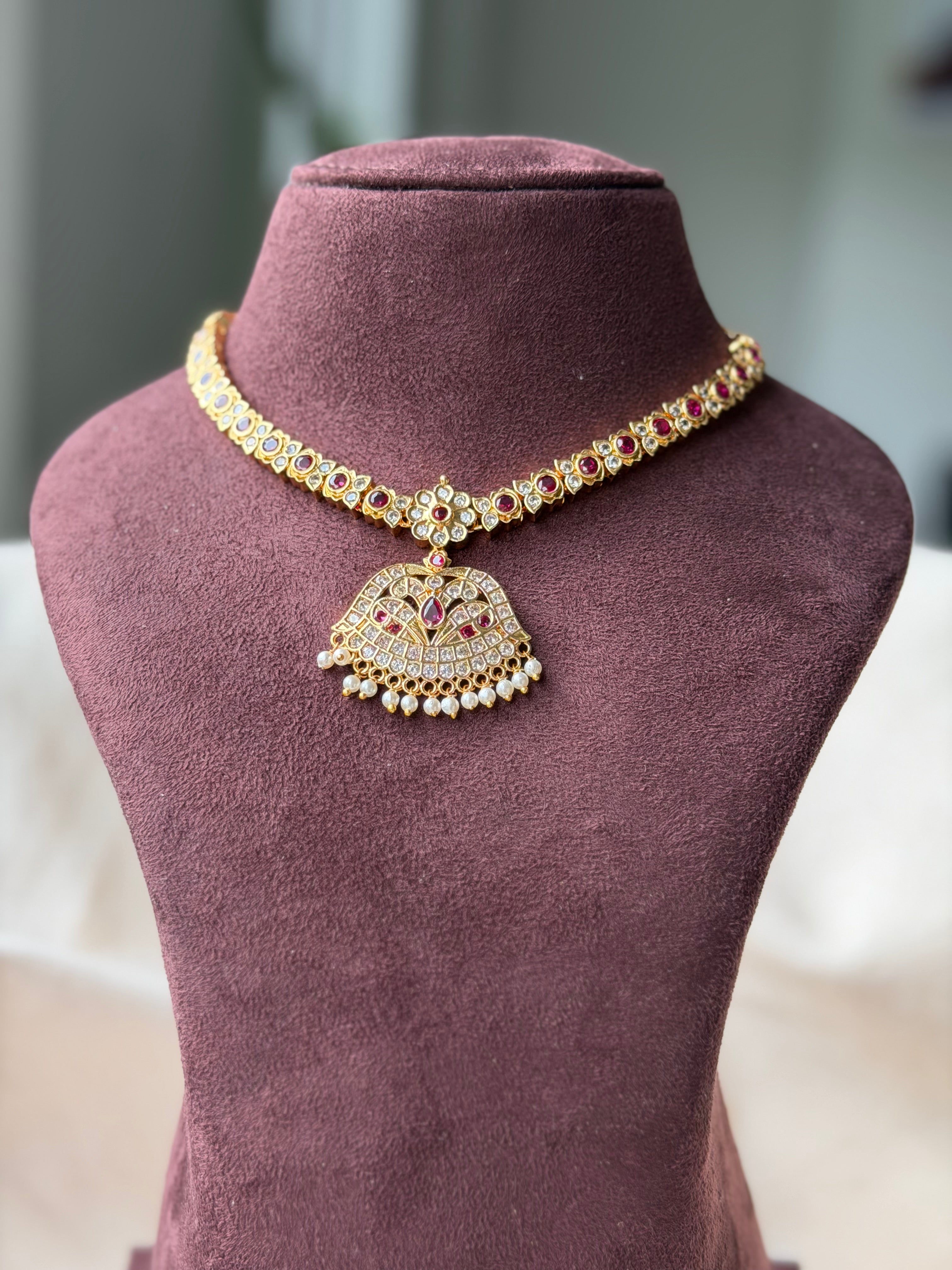 Ruby Amd white stone Impoun Attigai