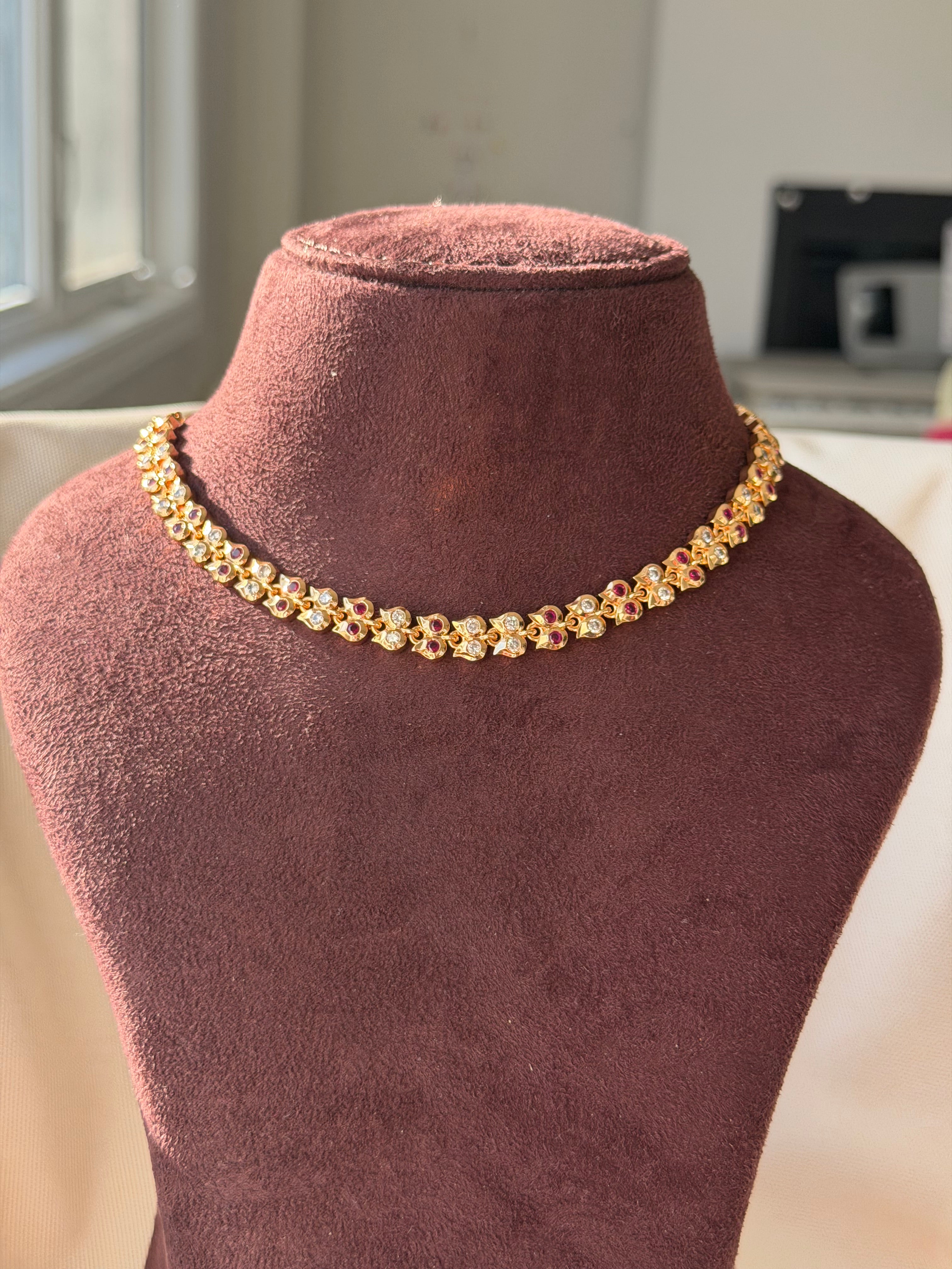 Impoun Choker With White and Pink Stone - IM04