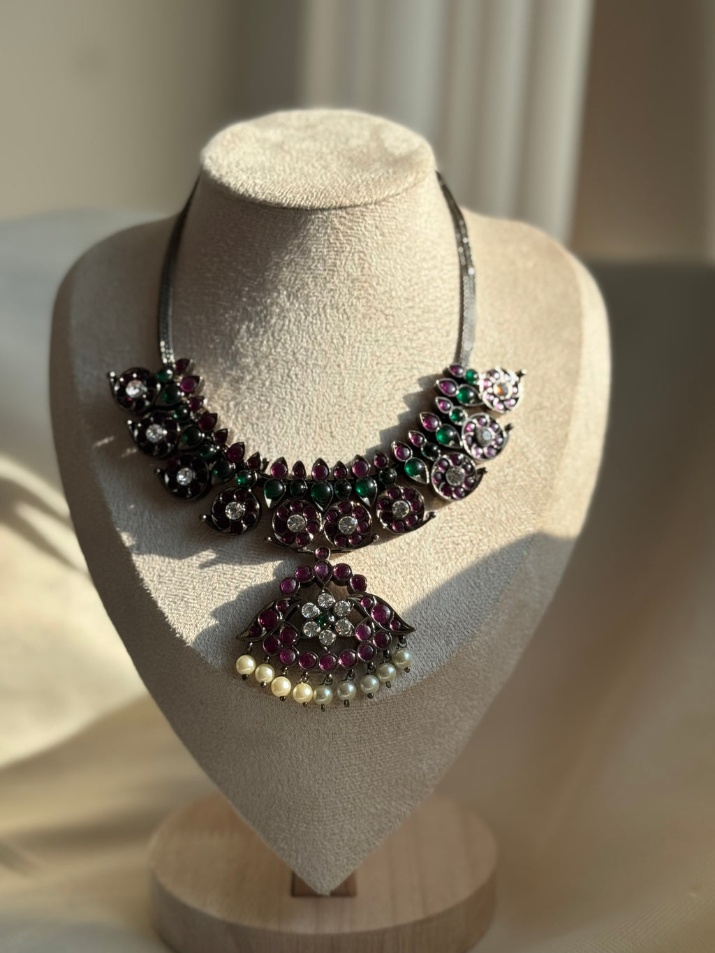 Black Polish Precious Kemp Mango Attigai