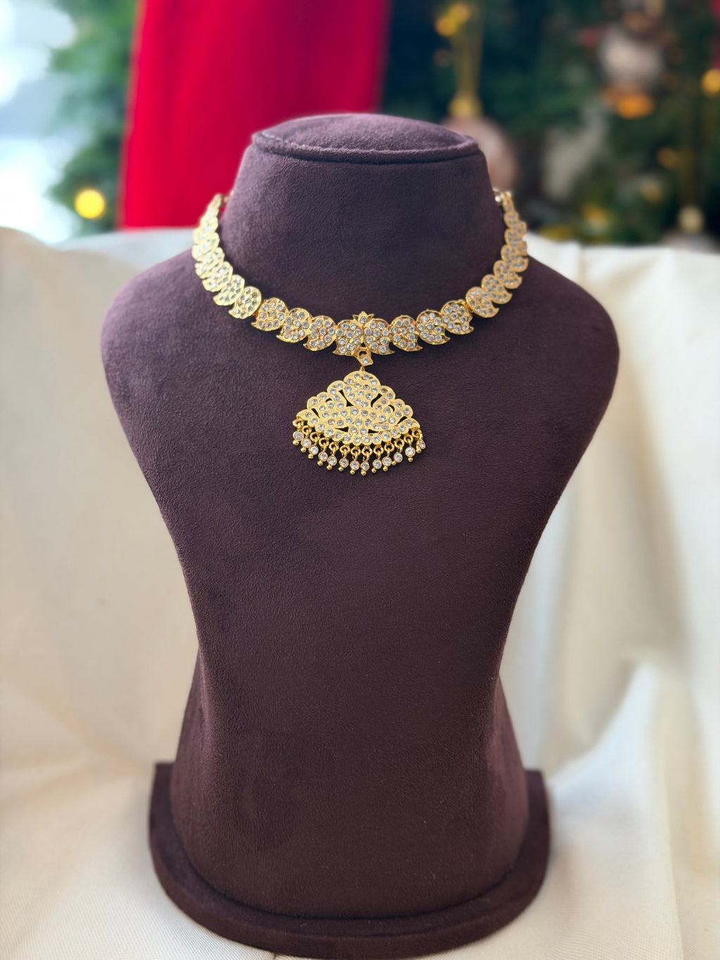 Impoun White Stone Attigai