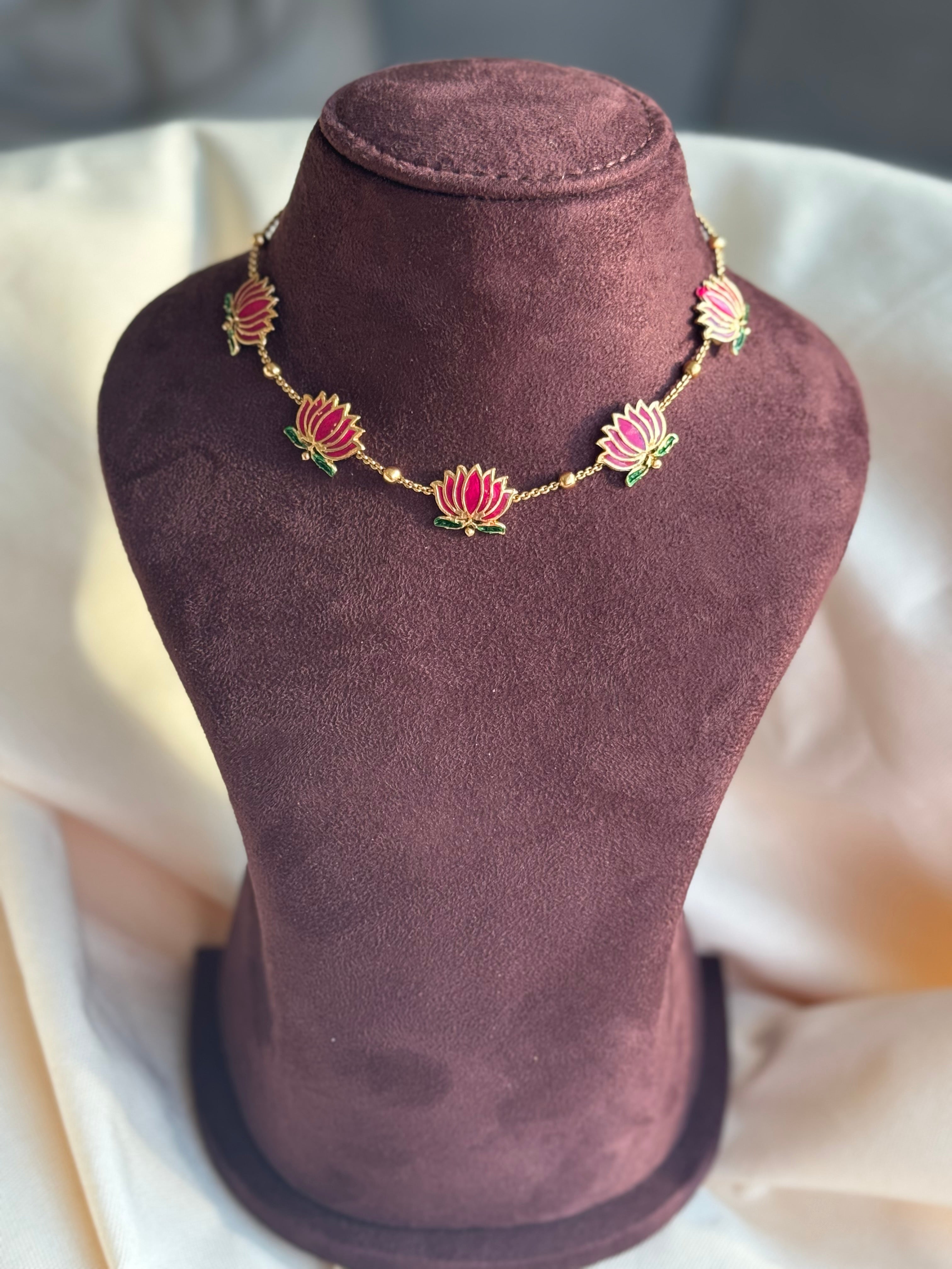 Lotus Pink Green Short Neckpiece Set