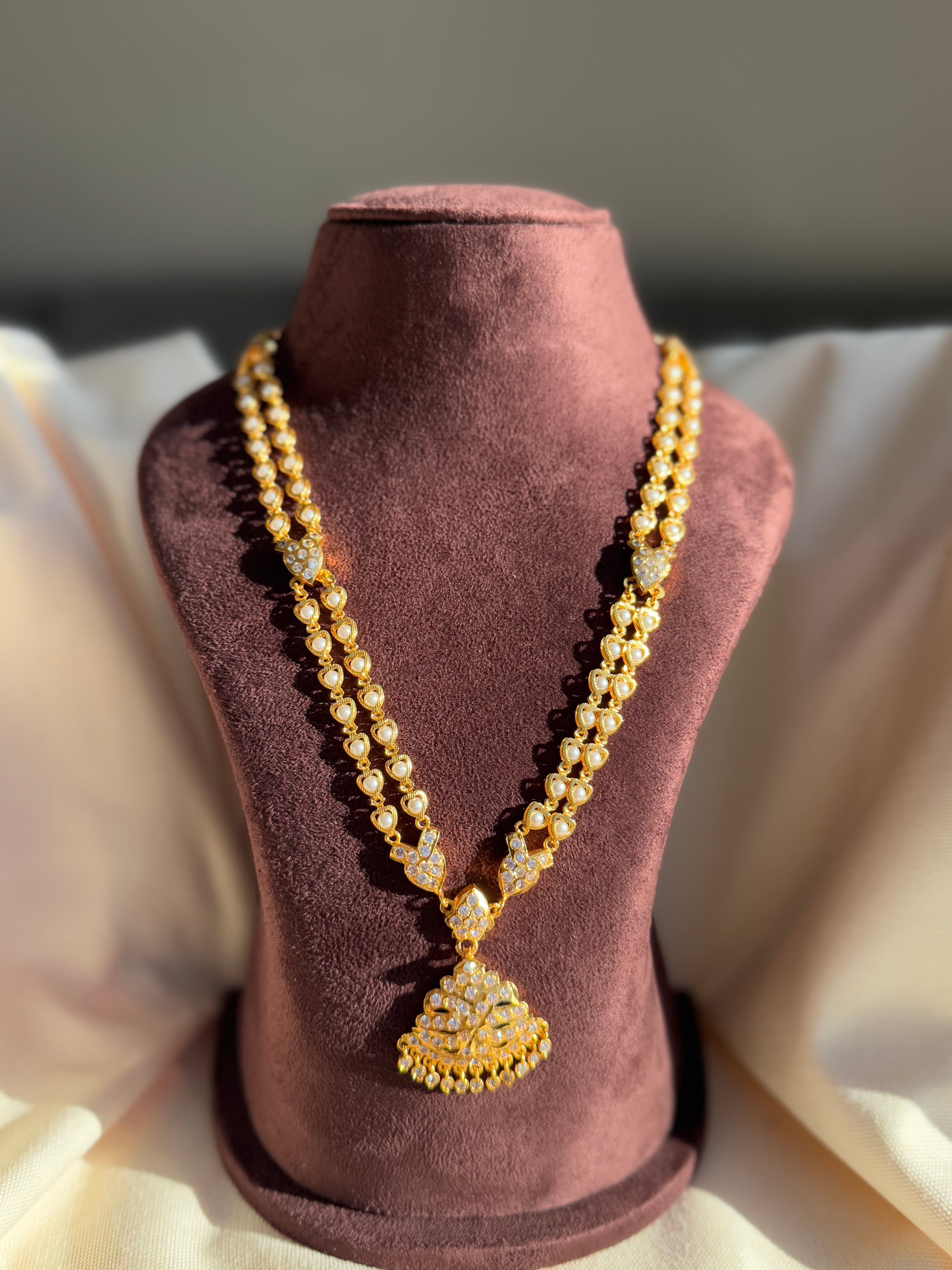 Impoun Heart-shaped Pearl Long Necklace