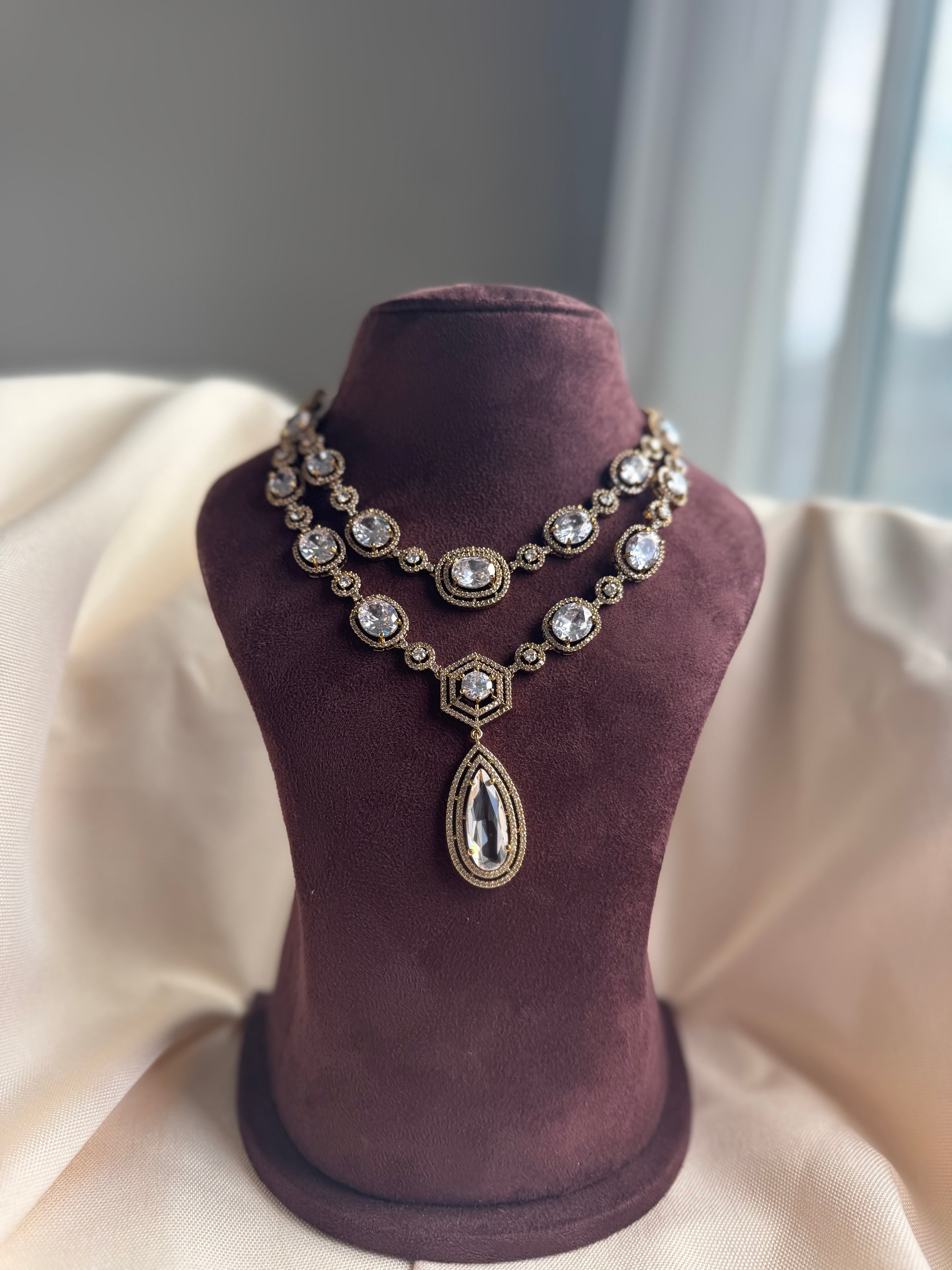 Vithu Victorian Layers Necklace set- White/ Diamond