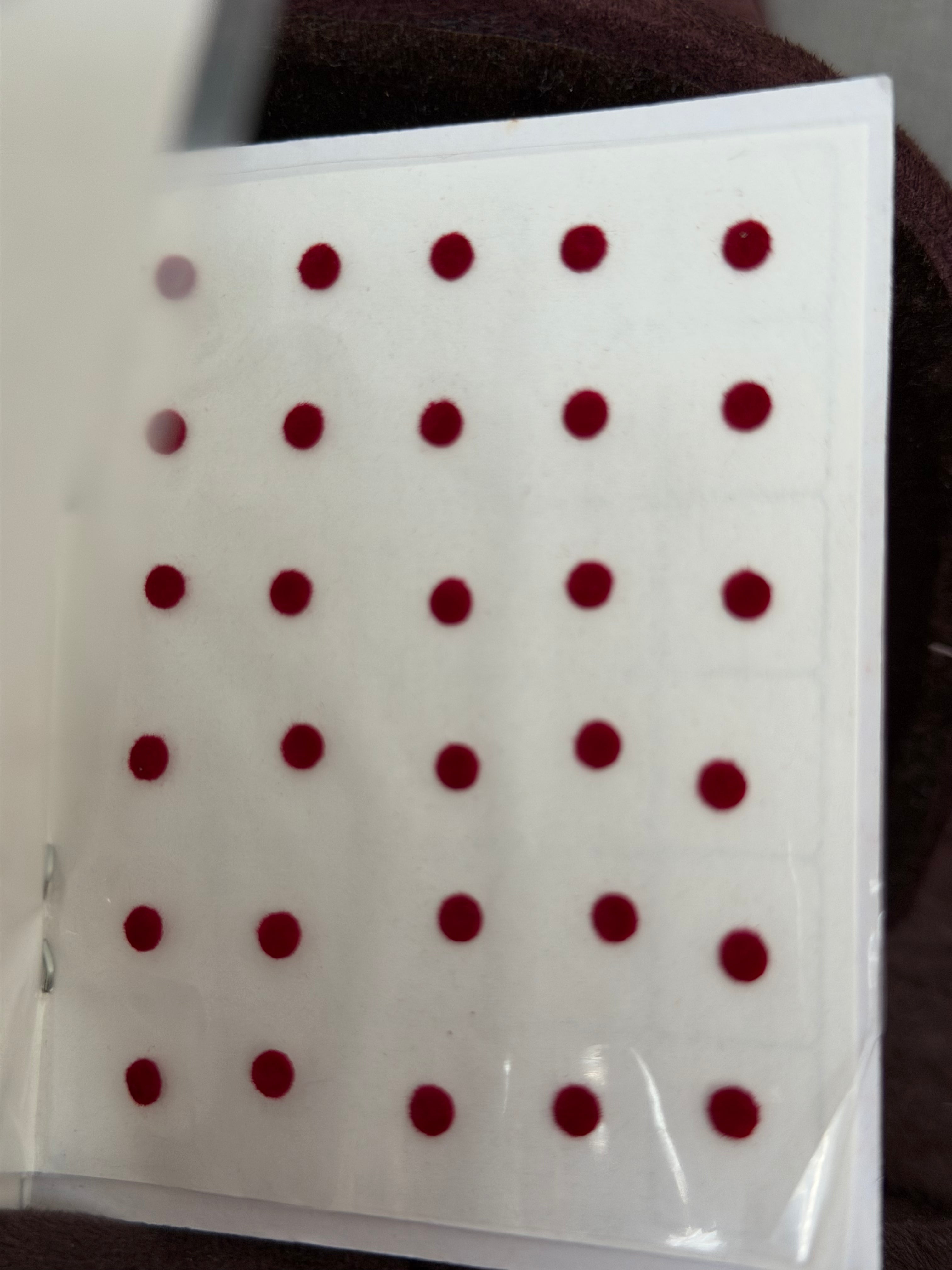 Navya Maroon Small Pack Bindis – Size 8