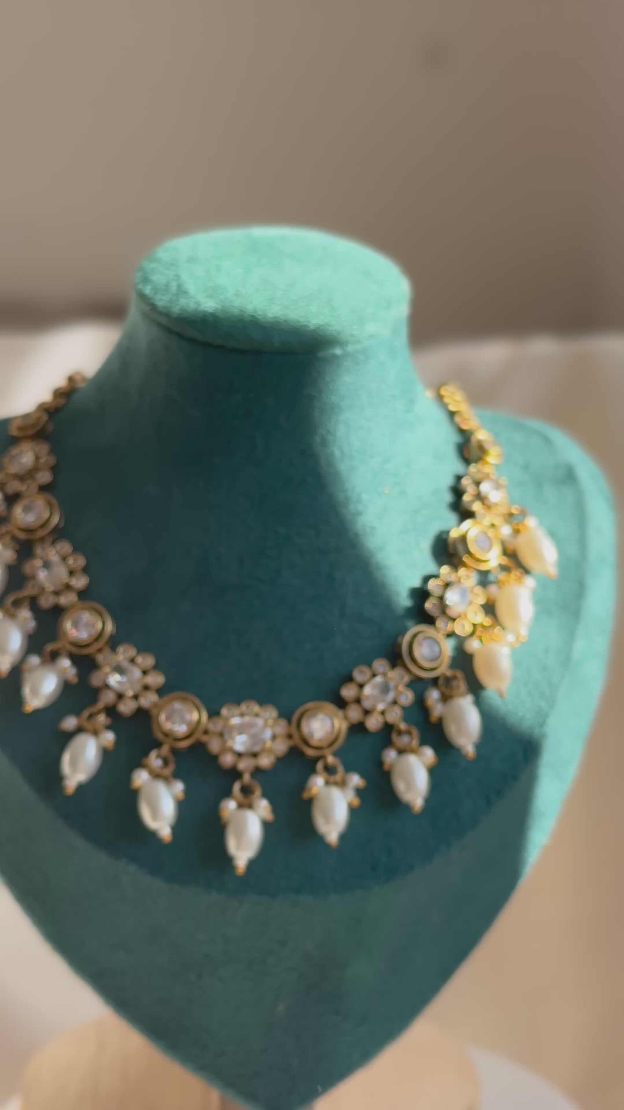 Victorian Short / Chocker Necklace set with White Beads