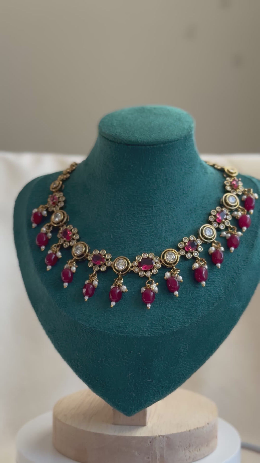 Victorian Short / Chocker Necklace set with Red Beads