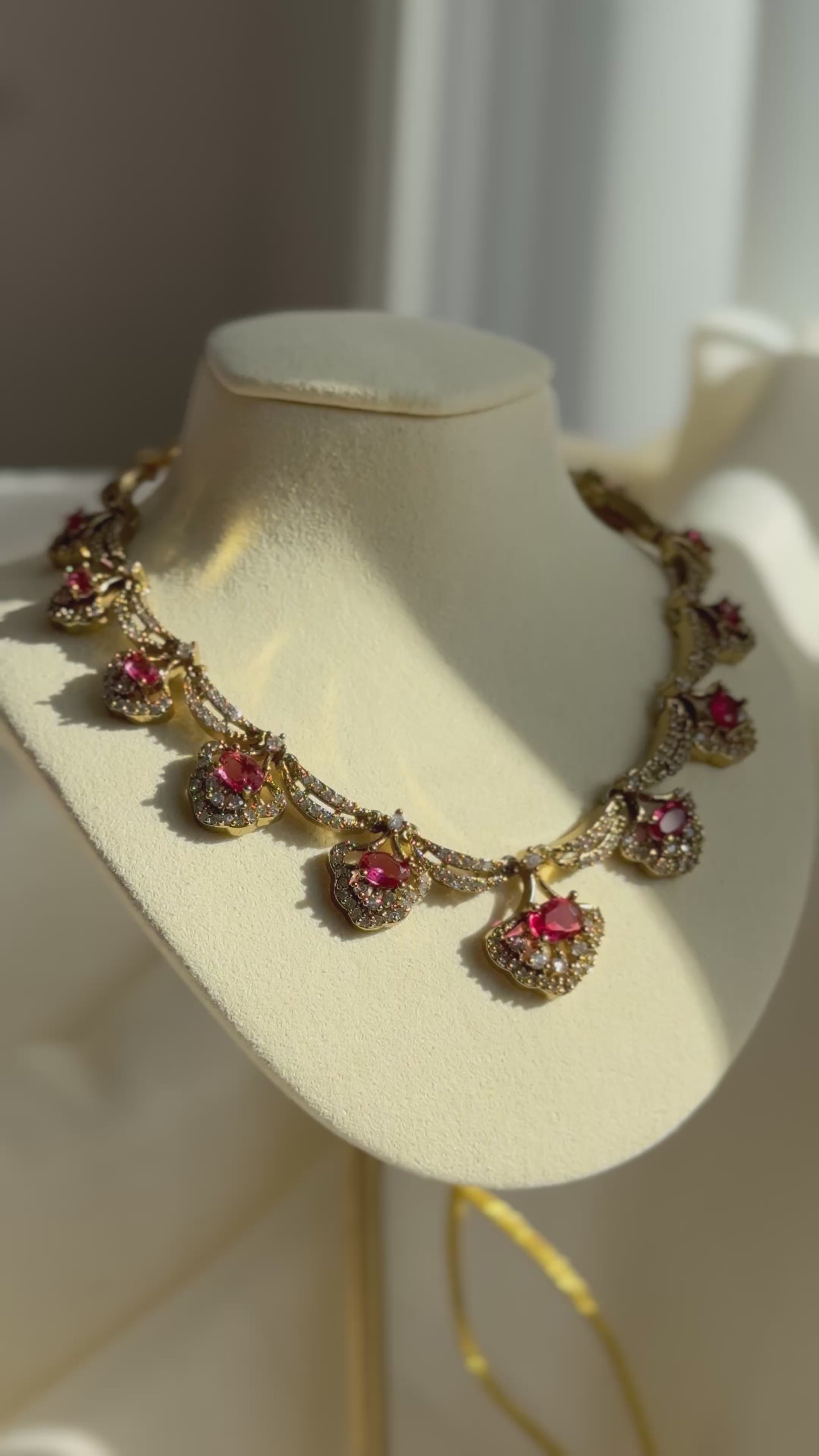 Diamond Uncut Necklace Set - Red